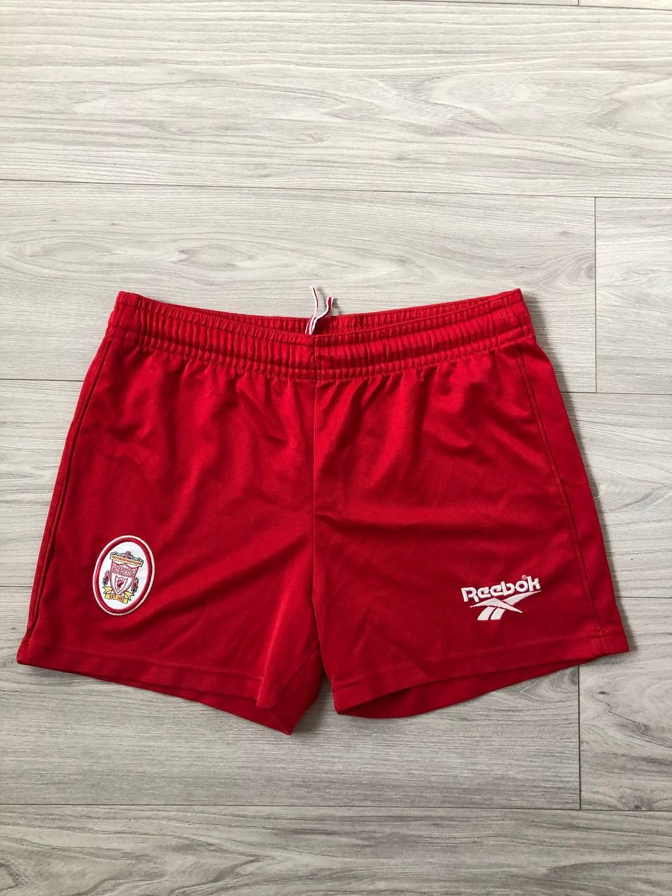 Reebok Liverpool FC Reebok vintage football soccer shorts Size US 32 / EU 48 - 1 Thumbnail