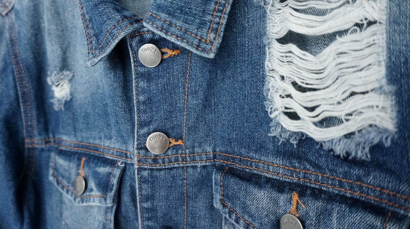 Japanese Brand Rue 21 Distressed Ripped Women Denim Jacket Size ONE SIZE - 8 Thumbnail