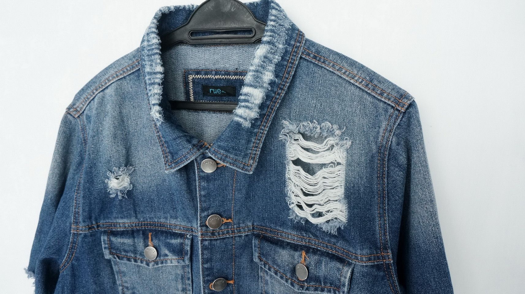 Japanese Brand Rue 21 Distressed Ripped Women Denim Jacket Size ONE SIZE - 2 Thumbnail