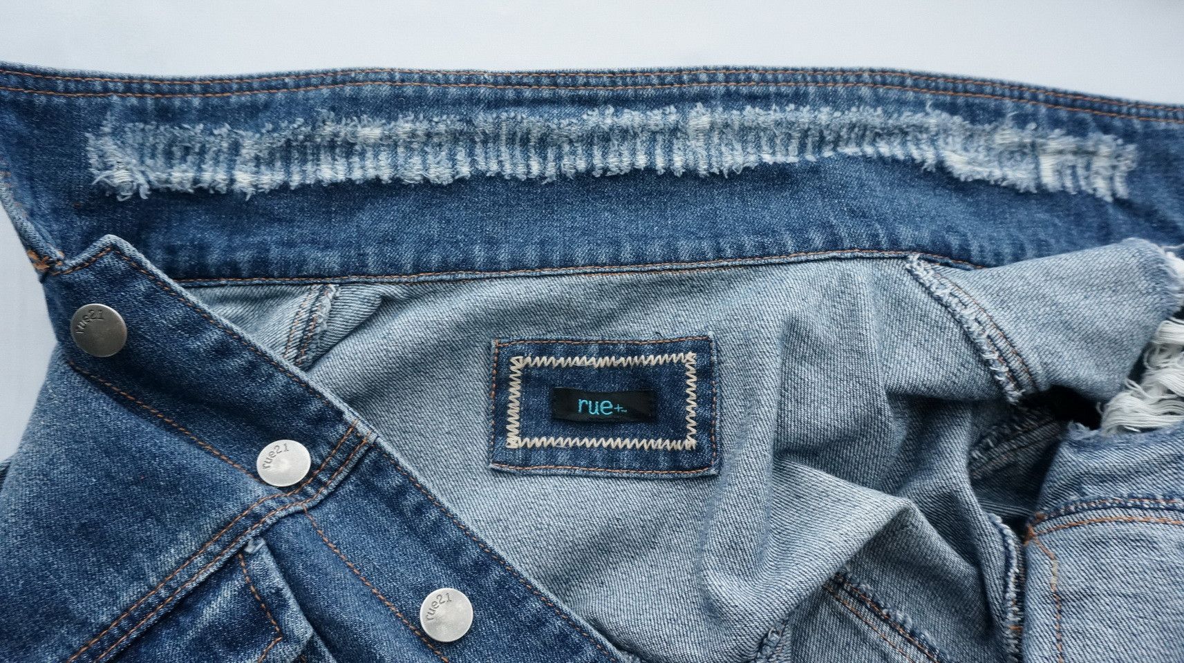 Japanese Brand Rue 21 Distressed Ripped Women Denim Jacket Size ONE SIZE - 16 Thumbnail