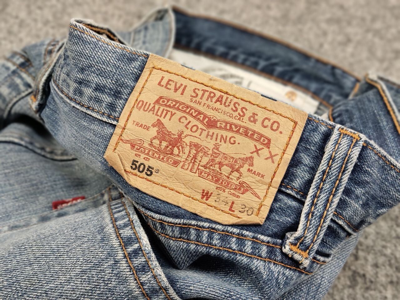 Levi's Vintage 90s Levis 505 Limited Edition Distressed Denim Jeans Size US 34 / EU 50 - 18 Thumbnail