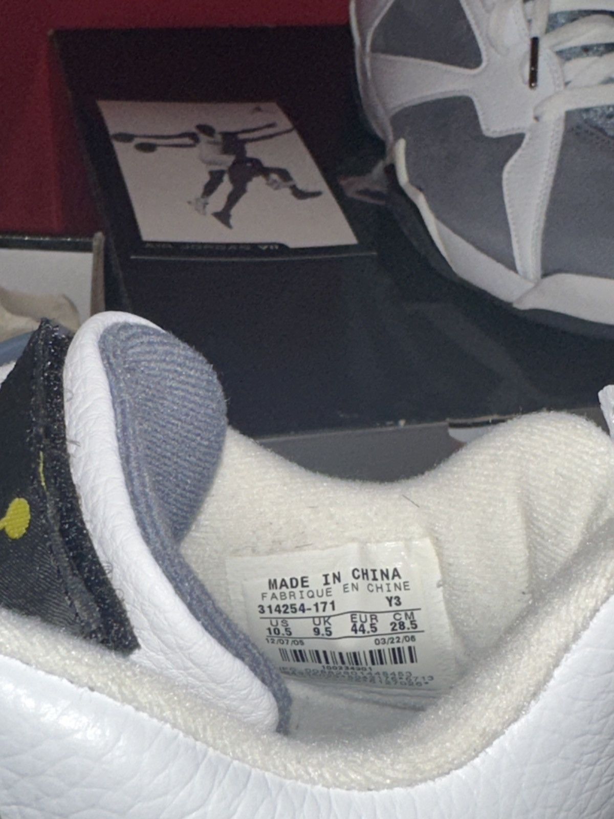 Jordan Brand Jordan 4 Tour Yellow / Rare Air Size US 10.5 / EU 43-44 - 9 Thumbnail