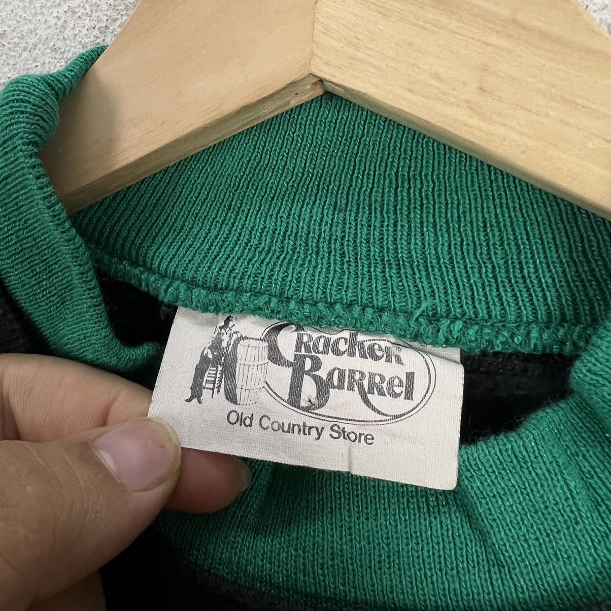 Vintage VINTAGE CRACKER BARREL CREWNECK SWEATSHIRT BIG LOGO USA MADE Size US L / EU 52-54 / 3 - 8 Thumbnail