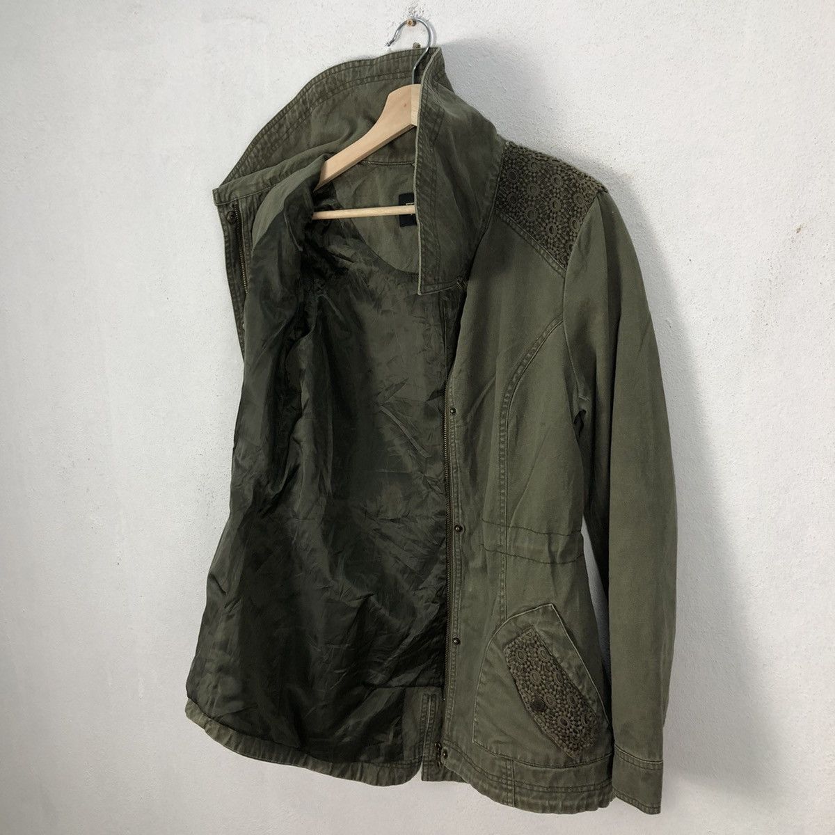 Japanese Brand VINTAGE GUESS LOS ANGELES CARGO JACKET MULTI POCKET Size US M / EU 48-50 / 2 - 13 Thumbnail
