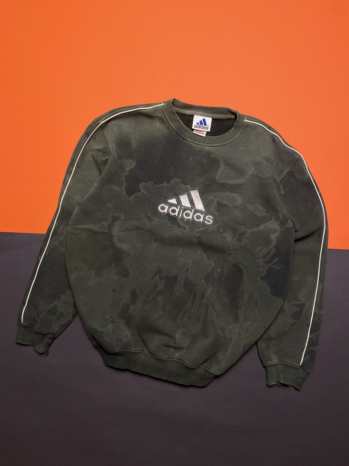 Vintage Vintage Adidas big logo sweatshirt Size US L / EU 52-54 / 3 - 1 Thumbnail