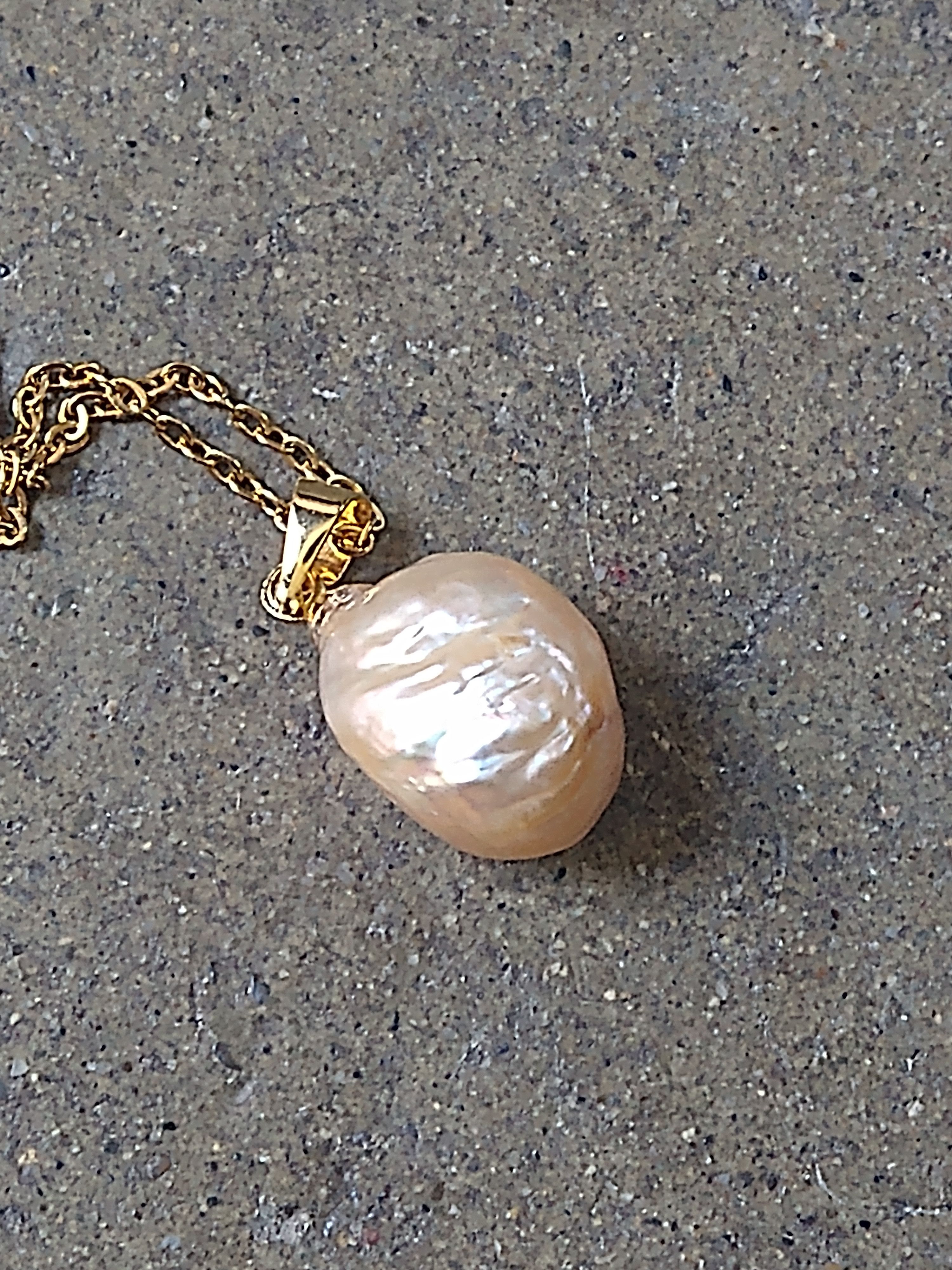 Jewelry Baroque Pearl Necklace Gold Tone Stainless Steel 18" Modern Size ONE SIZE - 3 Thumbnail