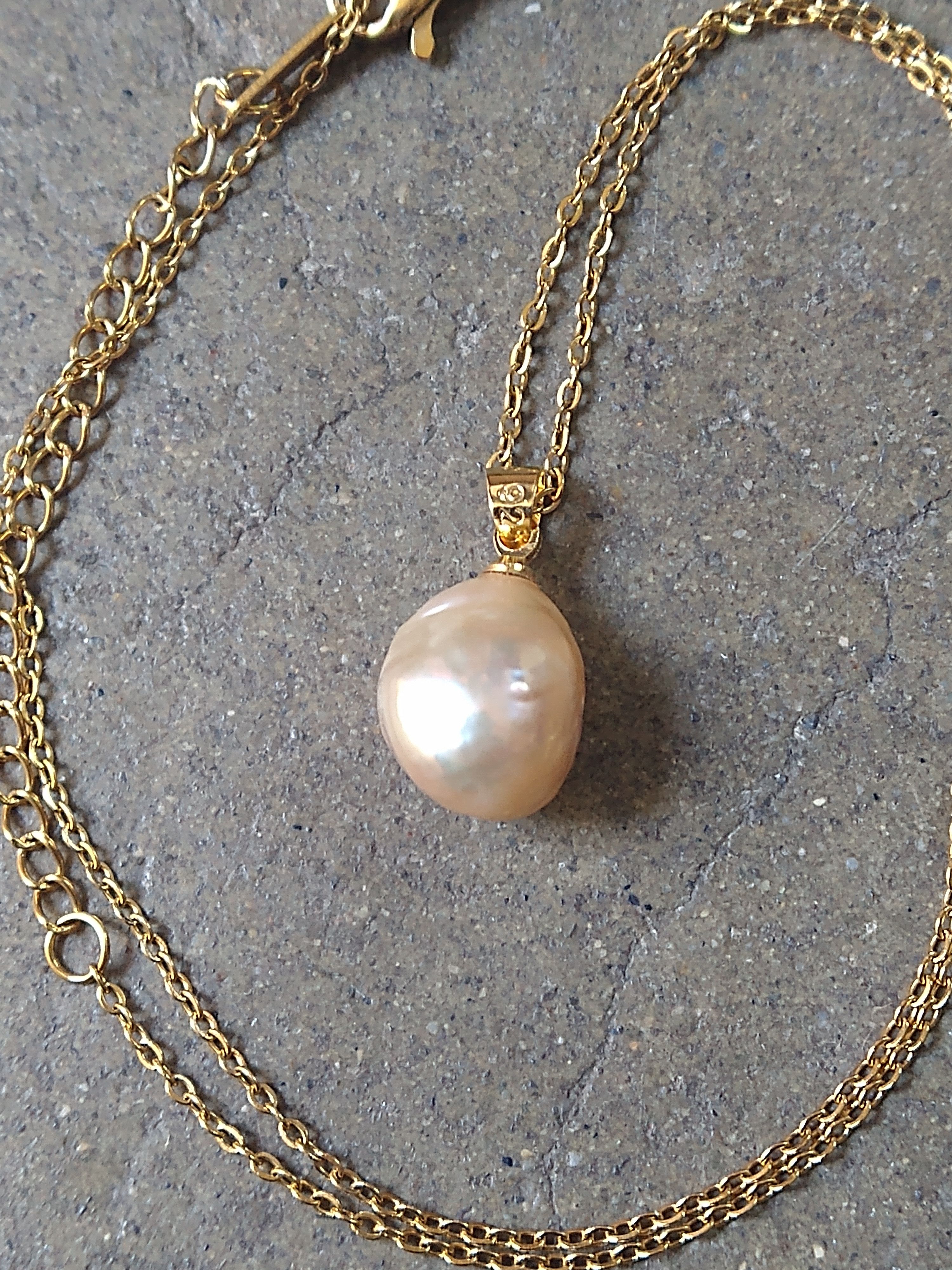 Jewelry Baroque Pearl Necklace Gold Tone Stainless Steel 18" Modern Size ONE SIZE - 2 Thumbnail