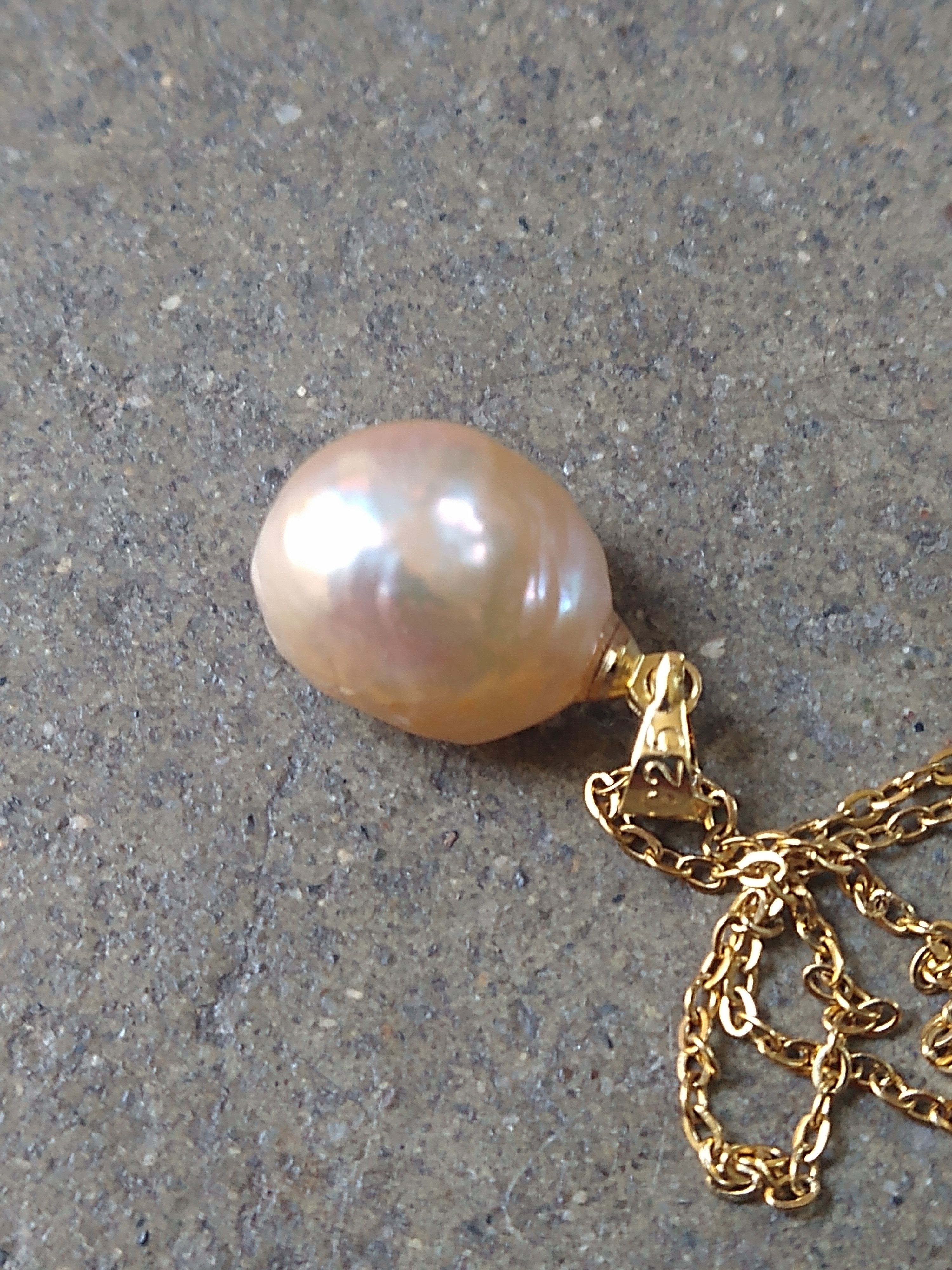 Jewelry Baroque Pearl Necklace Gold Tone Stainless Steel 18" Modern Size ONE SIZE - 5 Thumbnail