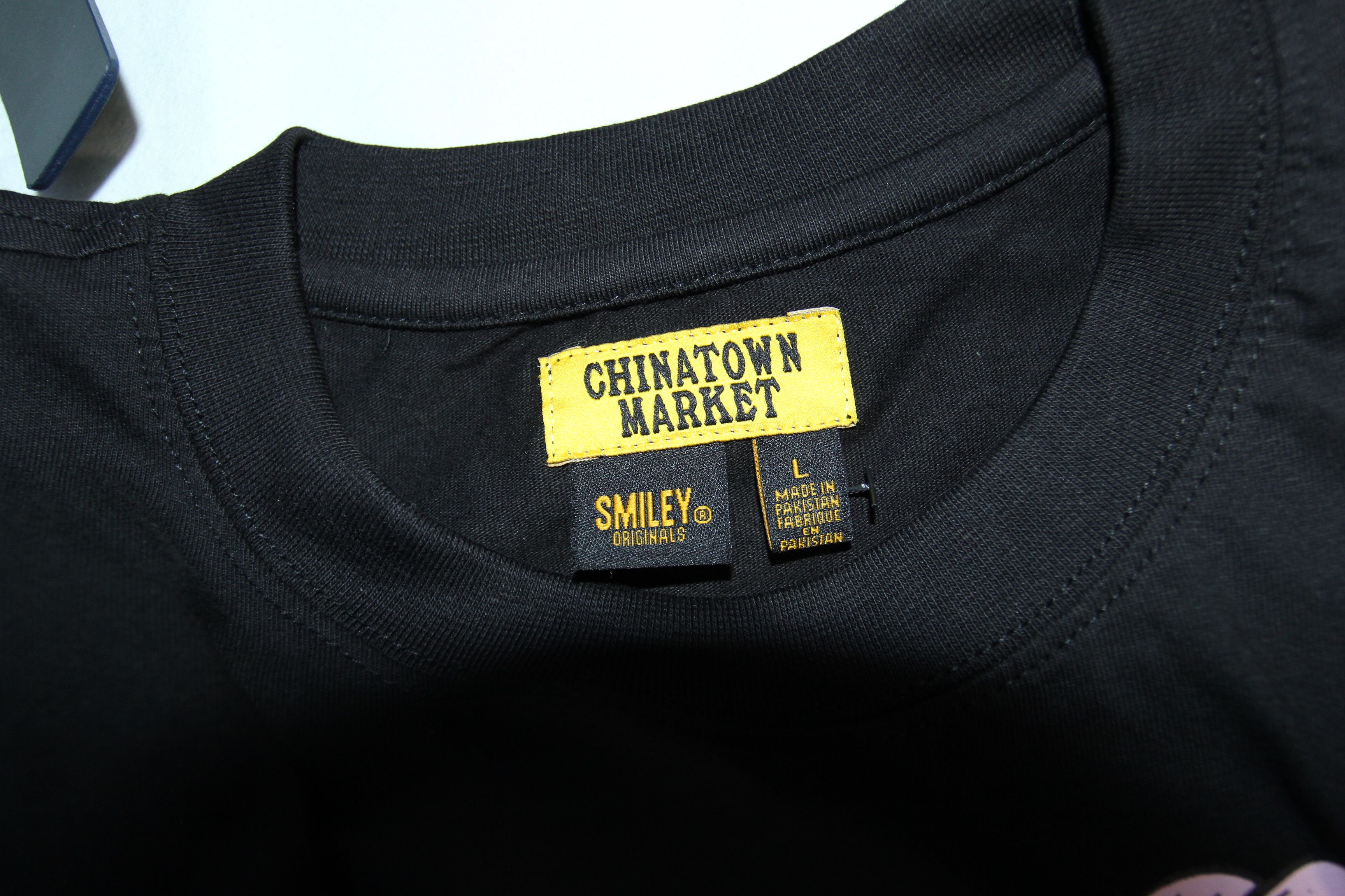 Market BNWT SS20 CHINATOWN MARKET VIKING SMILE TSHIRT L Size US L / EU 52-54 / 3 - 6 Thumbnail