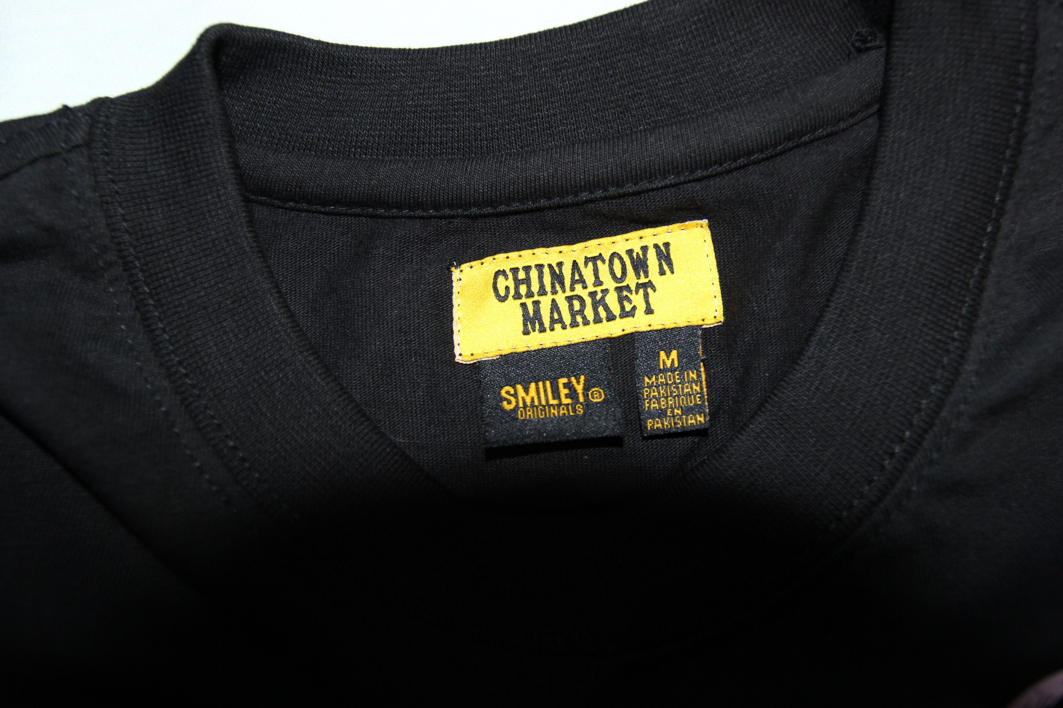 Market BNWT SS20 CHINATOWN MARKET VIKING SMILE TSHIRT M Size US M / EU 48-50 / 2 - 6 Thumbnail