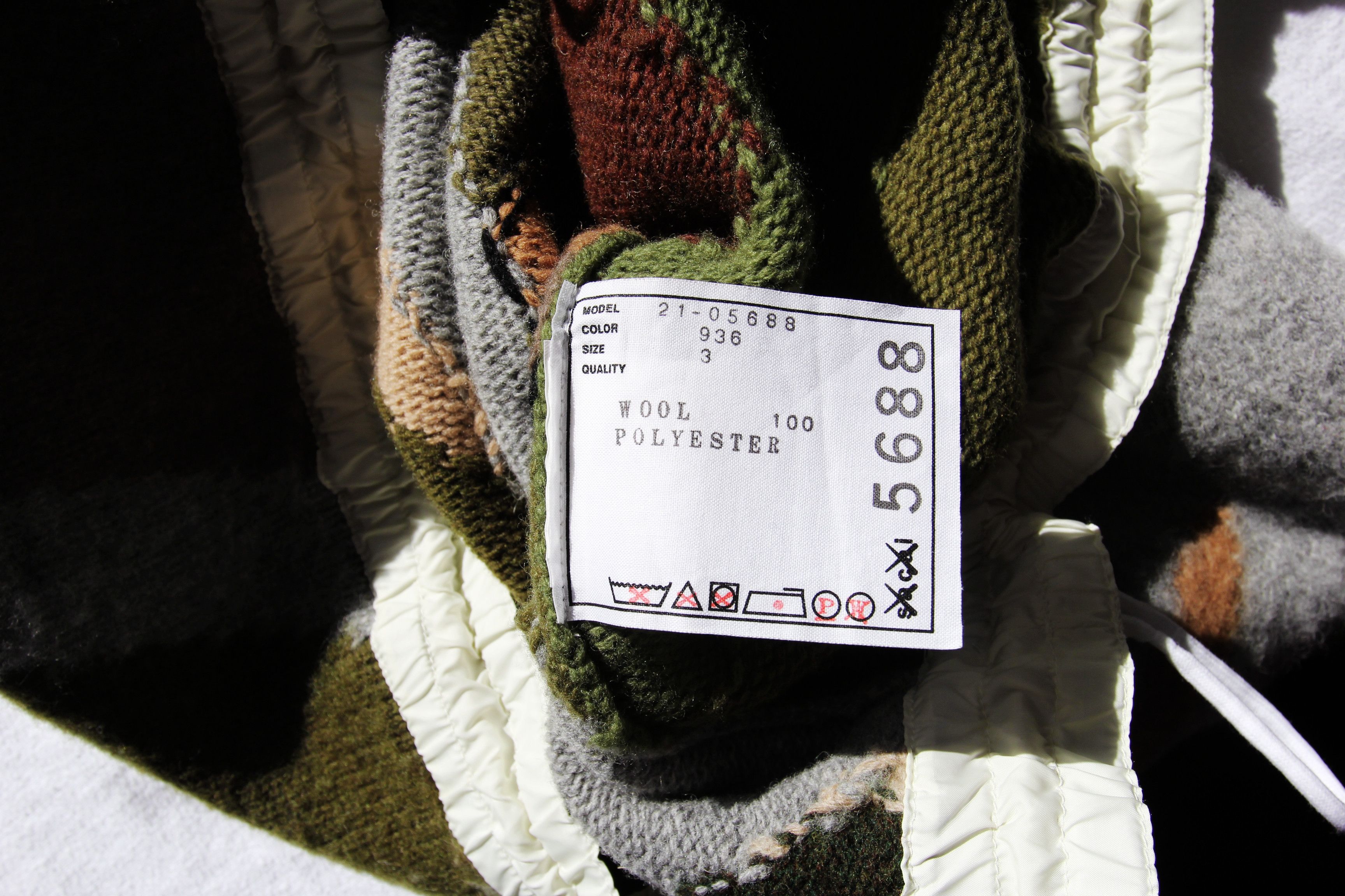 Kaws BNWT AW21 SACAI x KAWS CAMO KNIT SWEATER 3 Size L / US 10 / IT 46 - 9 Thumbnail