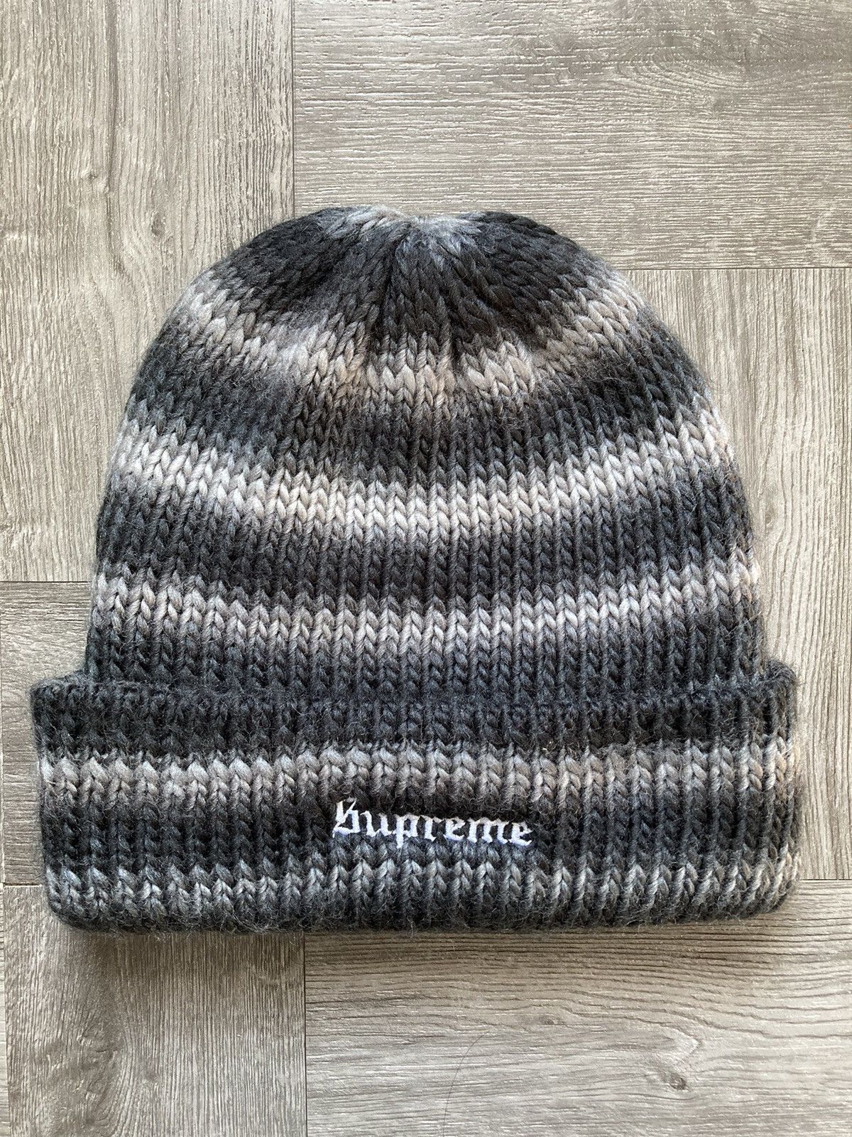 Supreme Supreme Ombré Stripe Beanie Black Size ONE SIZE - 1 Thumbnail