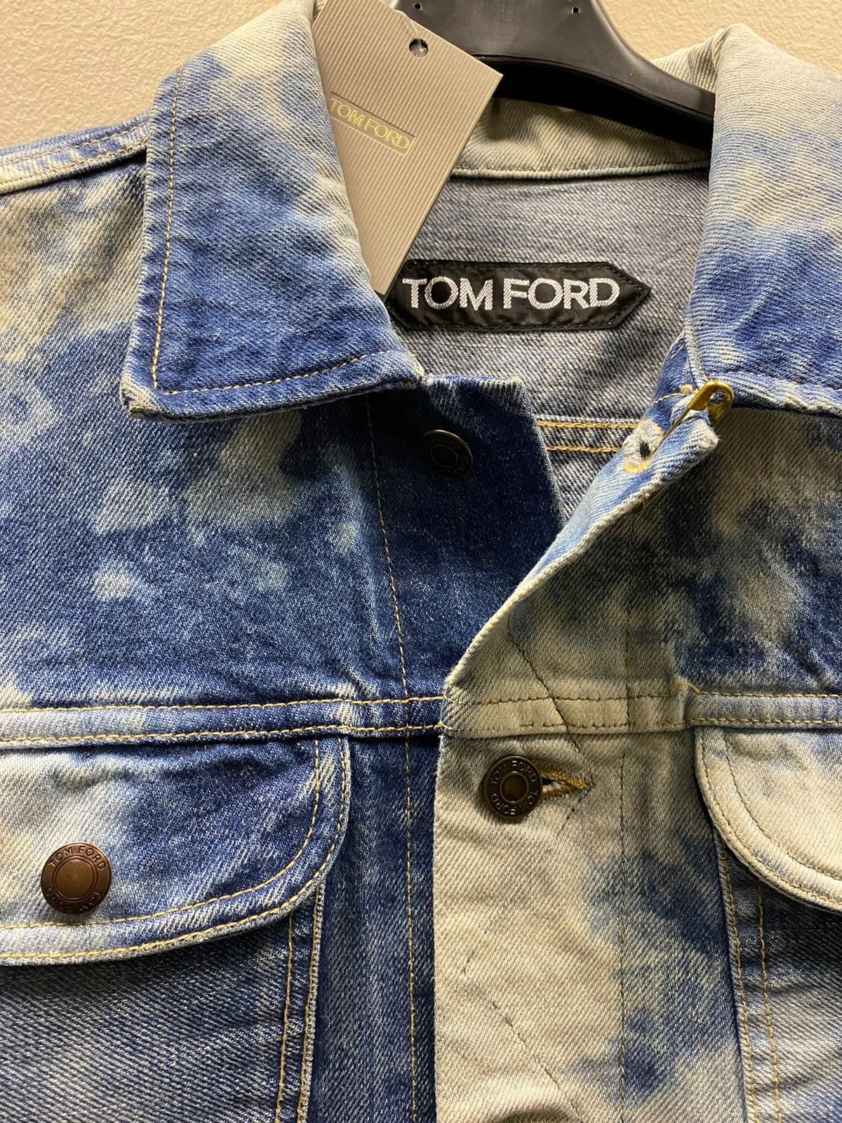 Tom Ford o1rshd1 Liquid Bleach Classic Denim Jacket in Blue / White Size US M / EU 48-50 / 2 - 3 Thumbnail
