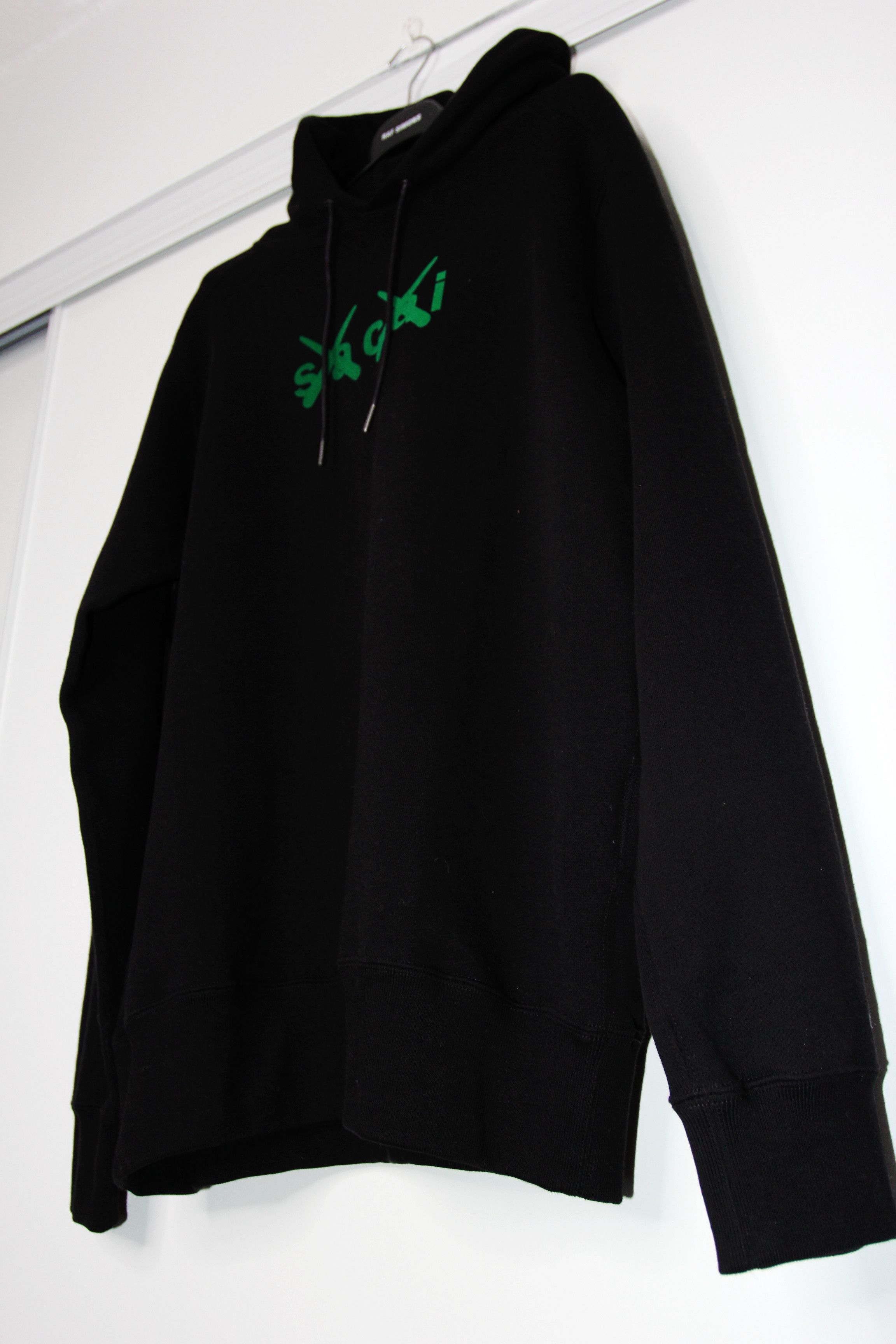 BNWT AW21 SACAI x KAWS FLOCK PRINTED HOODIE 4