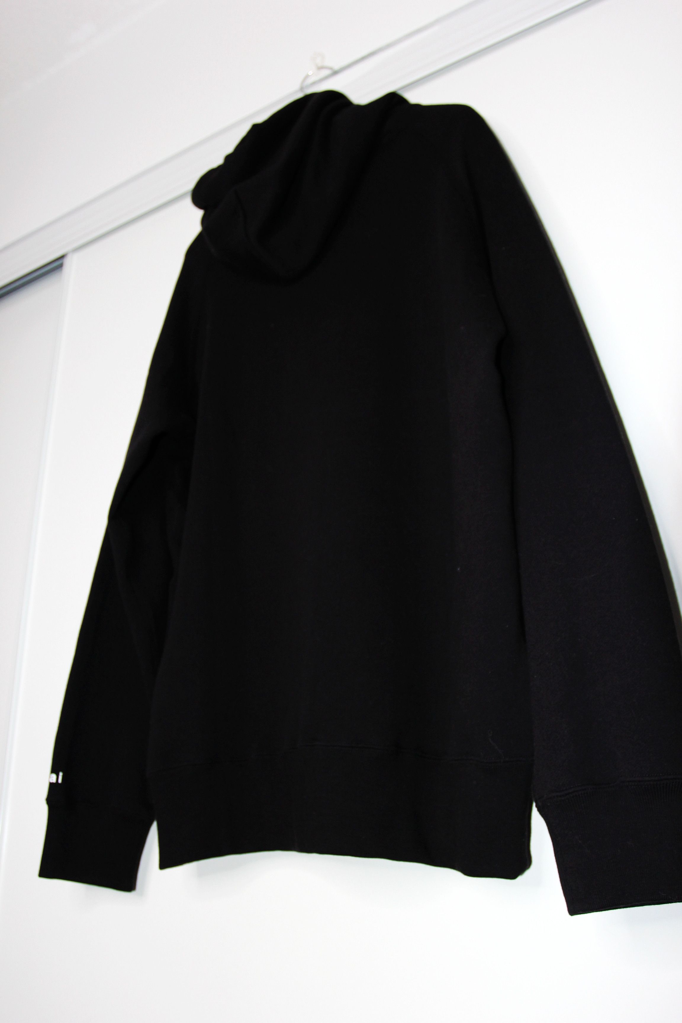 BNWT AW21 SACAI x KAWS FLOCK PRINTED HOODIE 4