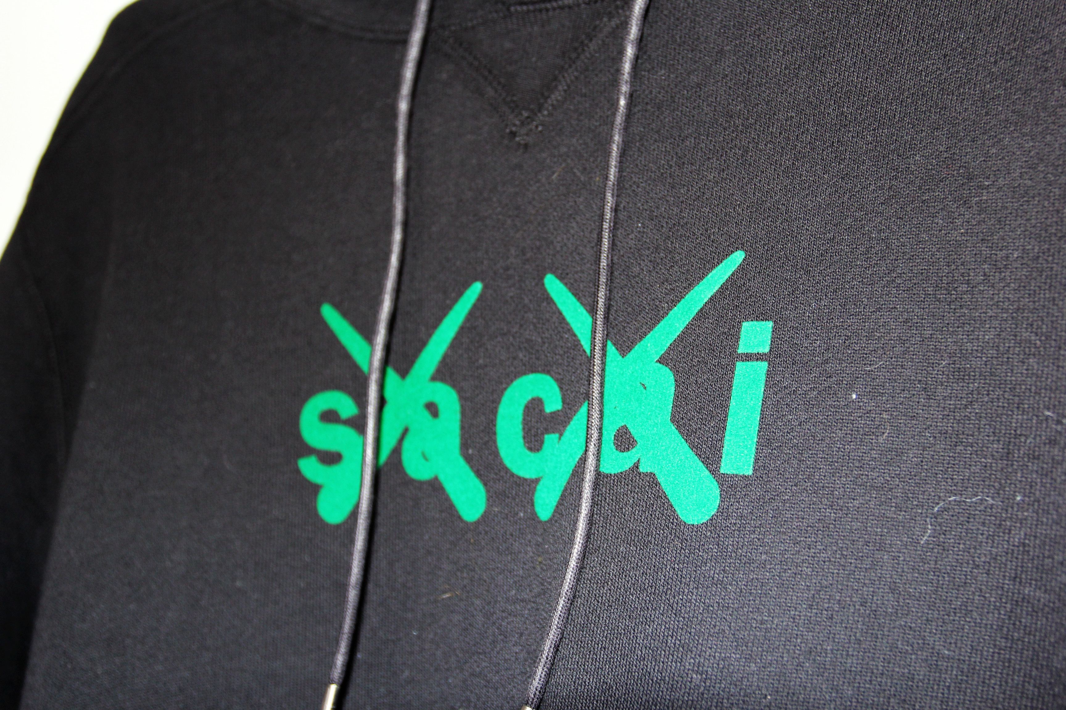 BNWT AW21 SACAI x KAWS FLOCK PRINTED HOODIE 4