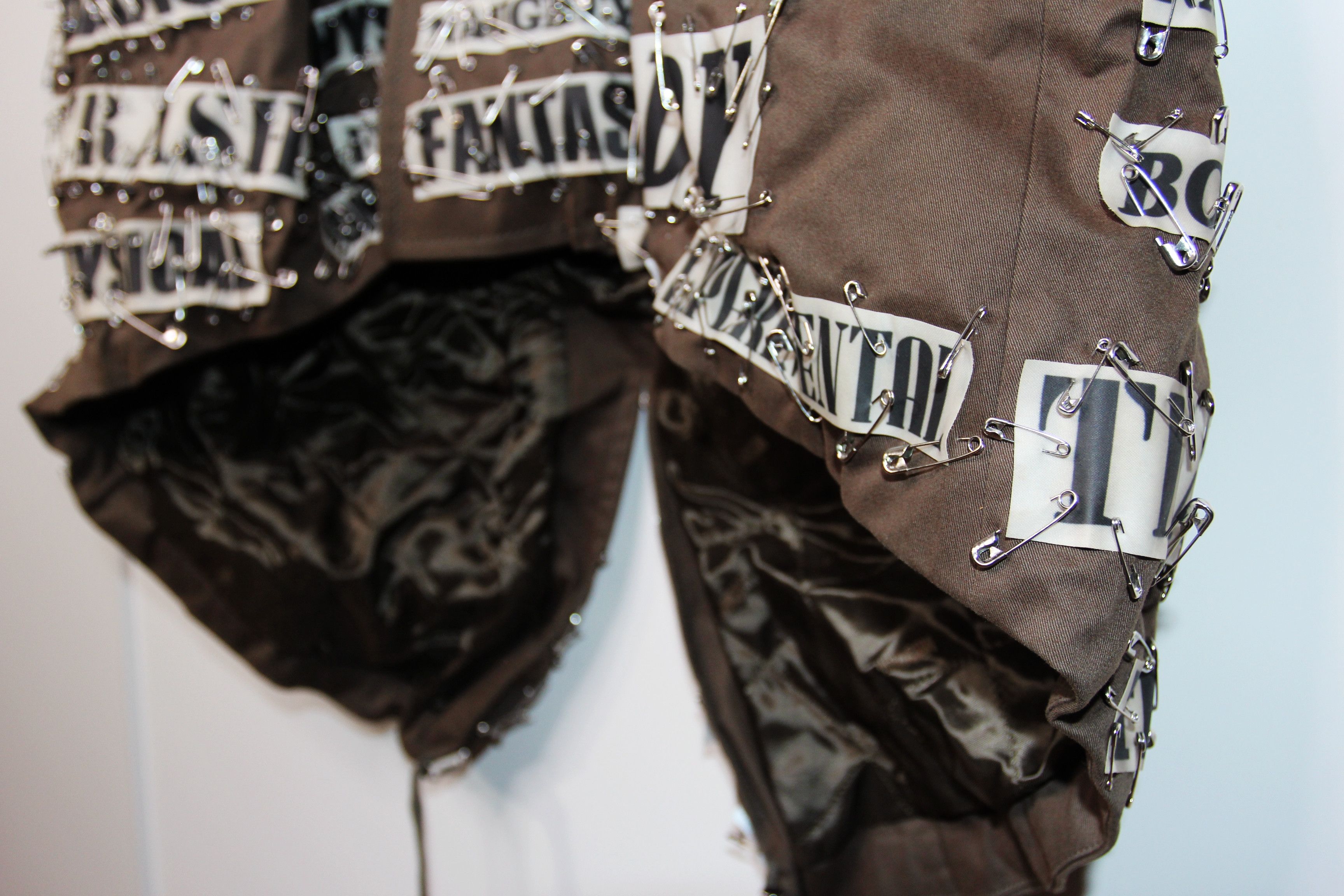 Moschino BNWT AW18 MOSCHINO COUTURE! PAPERCLIPS PARKA COAT 50 Size US M / EU 48-50 / 2 - 11 Thumbnail