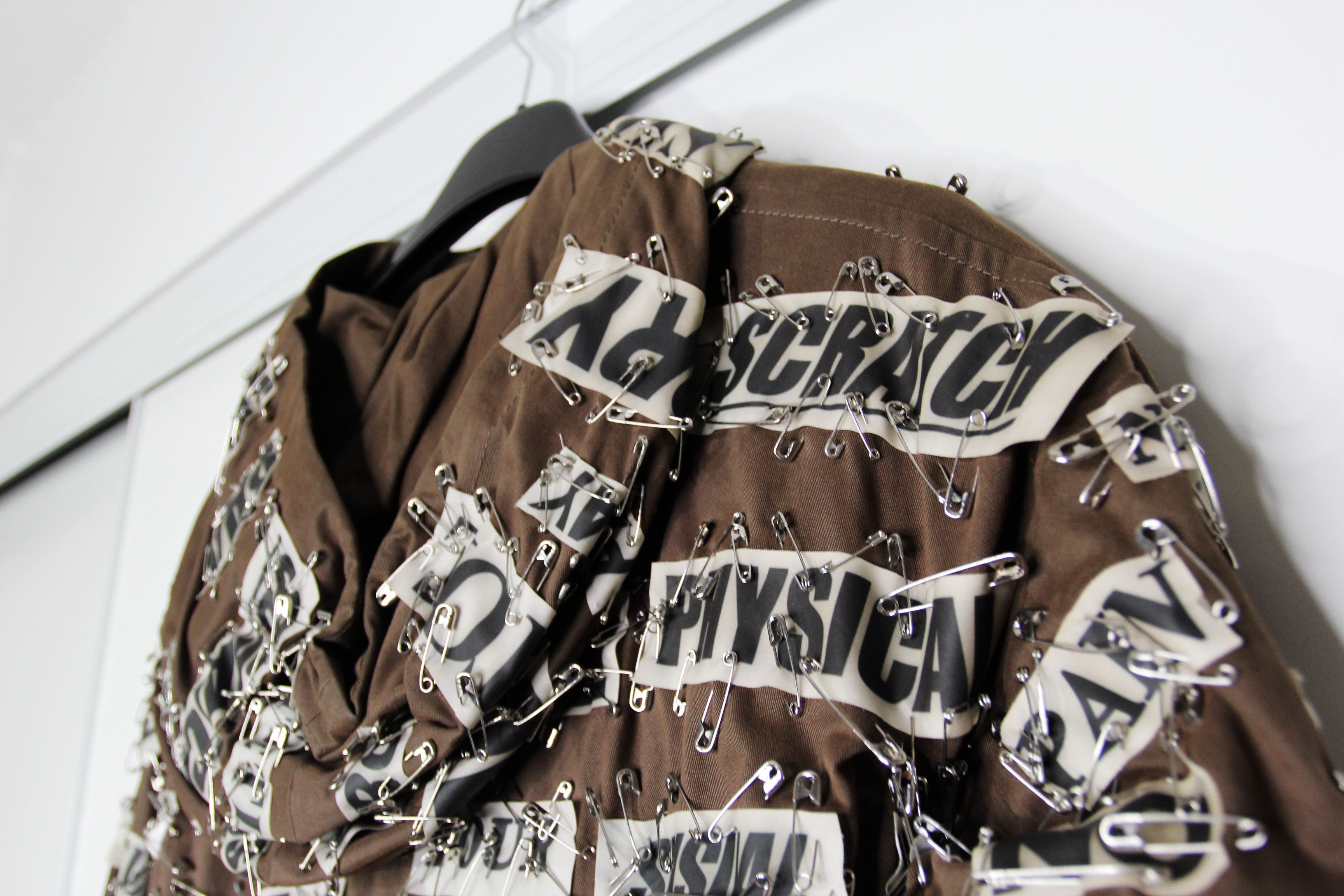 Moschino BNWT AW18 MOSCHINO COUTURE! PAPERCLIPS PARKA COAT 50 Size US M / EU 48-50 / 2 - 8 Thumbnail