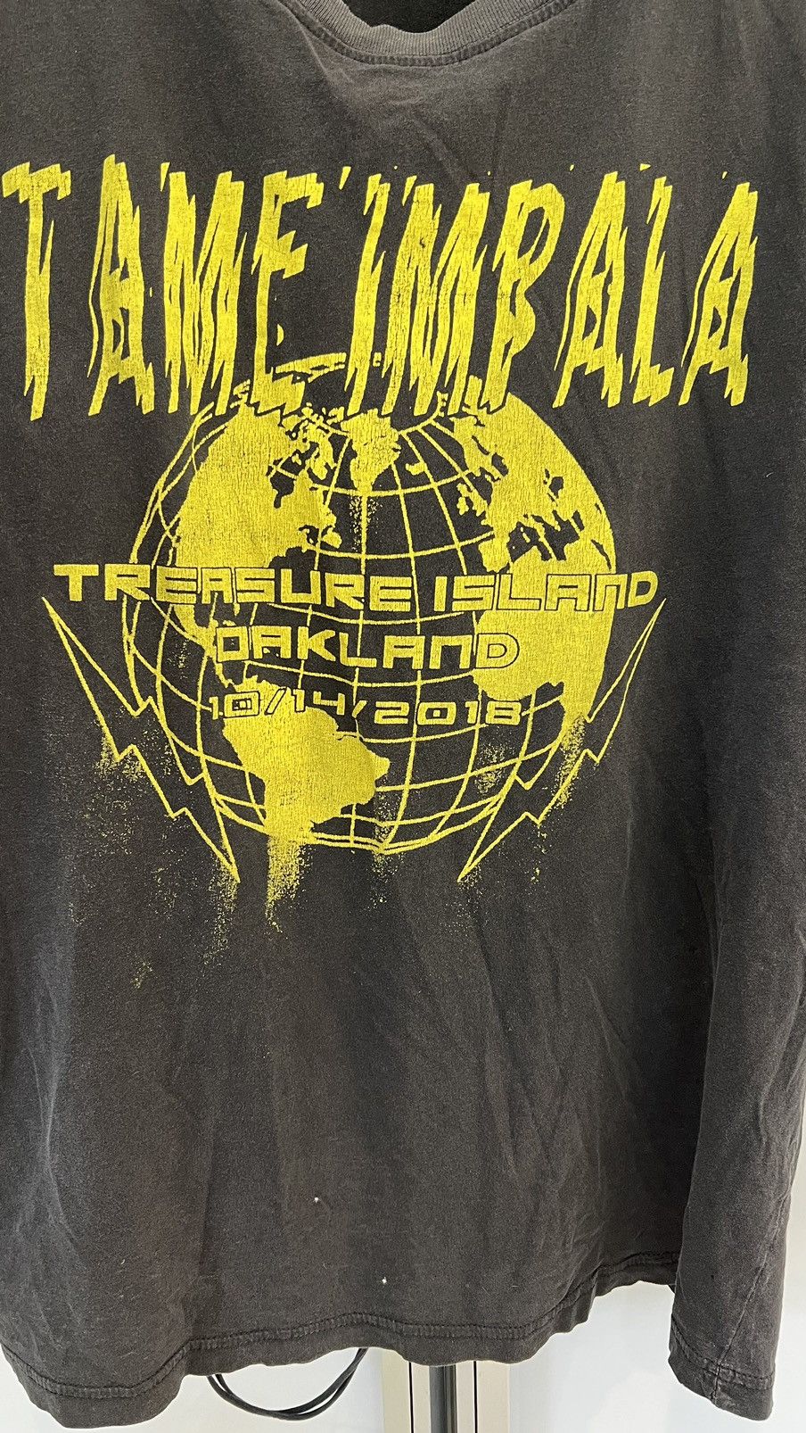Band Tees *Rare* Tame Impala Oakland Treasure Island Tee Size US M / EU 48-50 / 2 - 2 Thumbnail