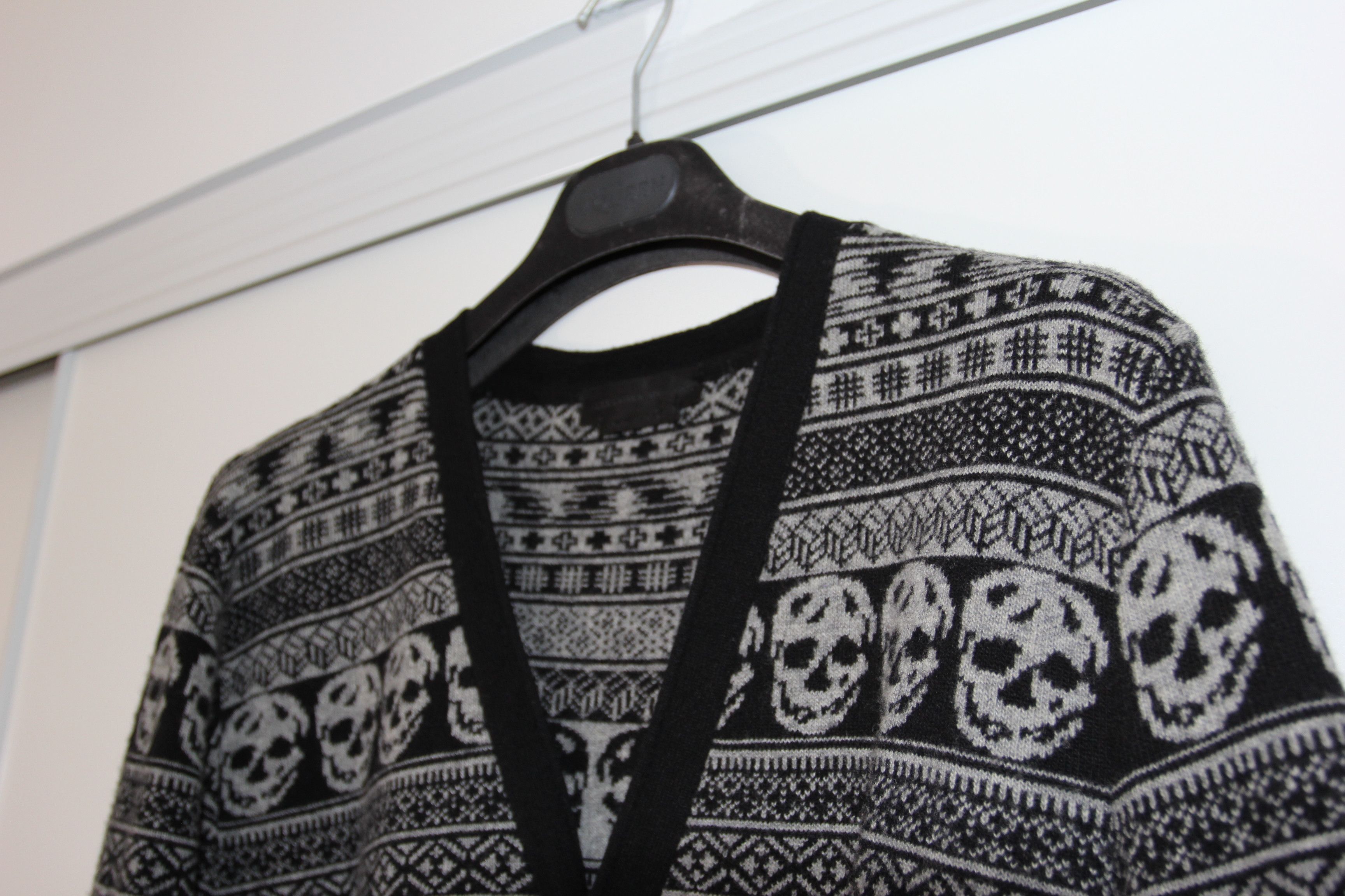 Alexander McQueen AW06 ALEXANDER MCQUEEN CAVIAR SKULL KNIT CARDIGAN L Size US L / EU 52-54 / 3 - 4 Thumbnail