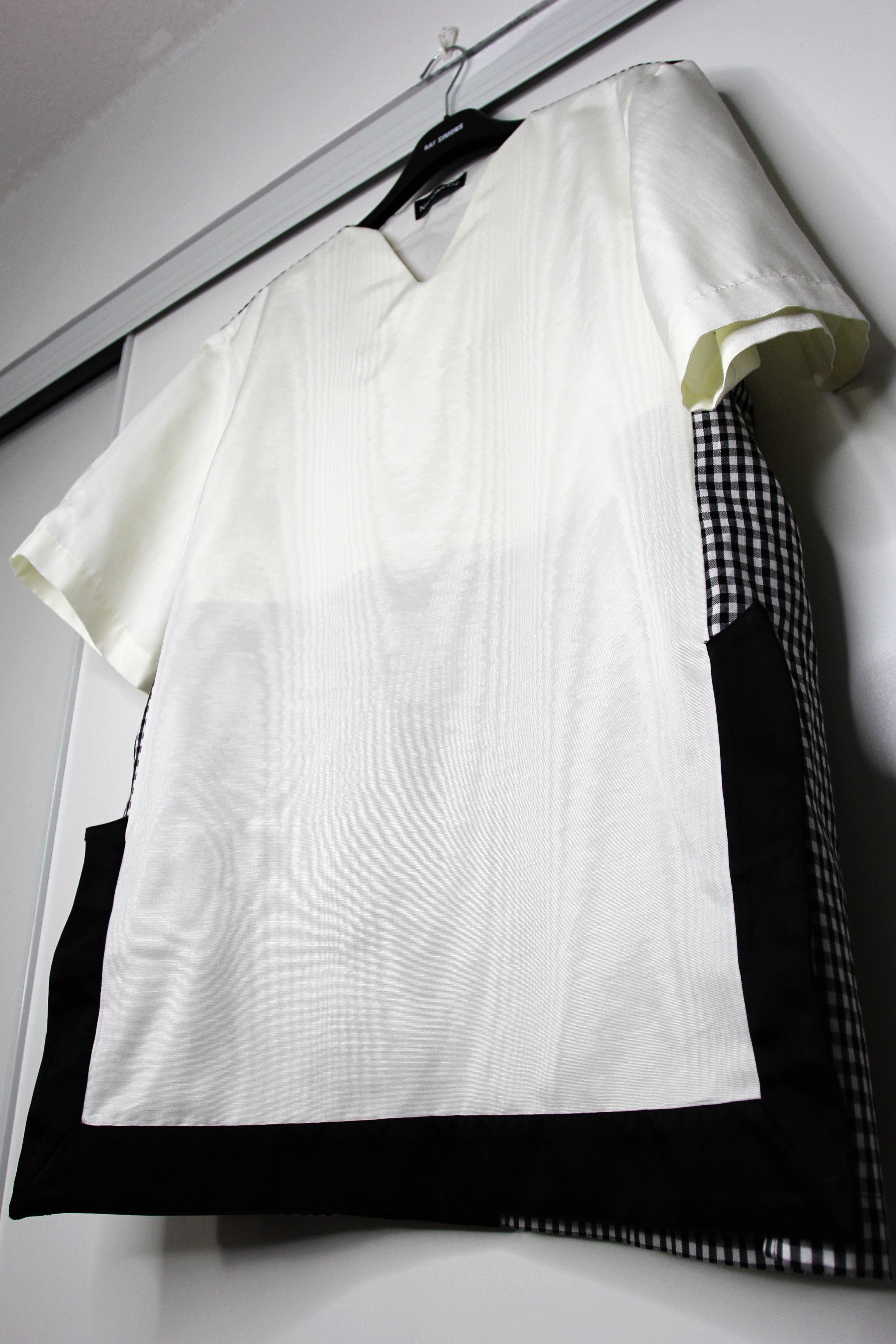 Nicomede Talavera BNWT SS20 NICOMEDE EPISODE 1 GINGHAM MOIRE STRETCH TSHIRT L Size US L / EU 52-54 / 3 - 6 Thumbnail