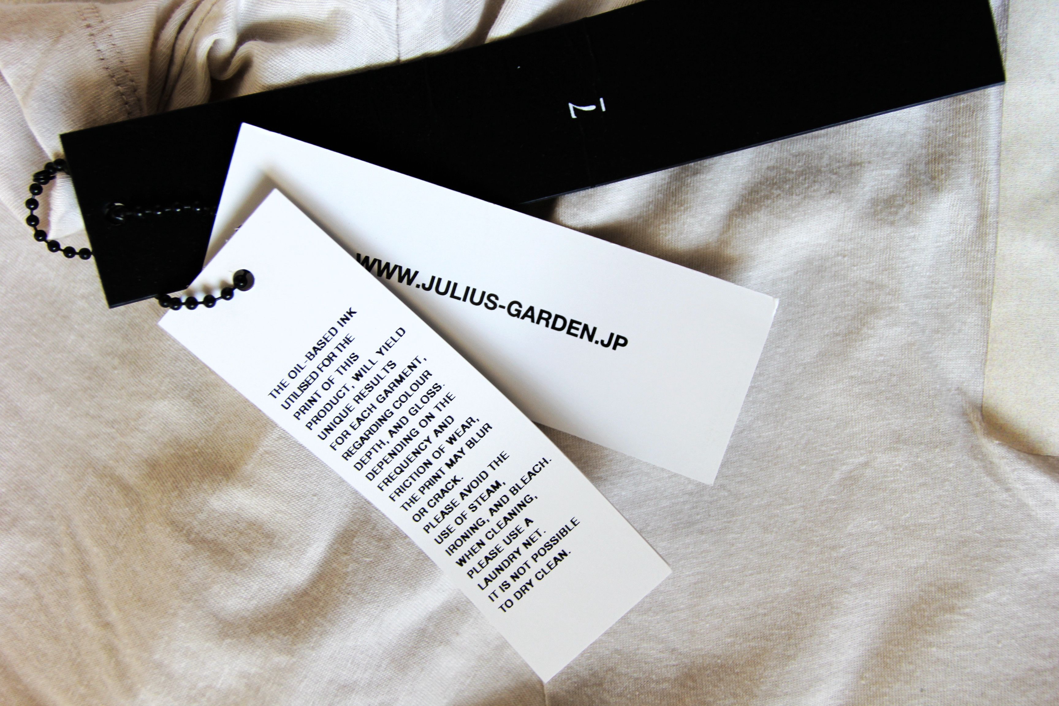 BNWT SS20 JULIUS AFANGAR GRAPHIC IVORY TSHIRT 2