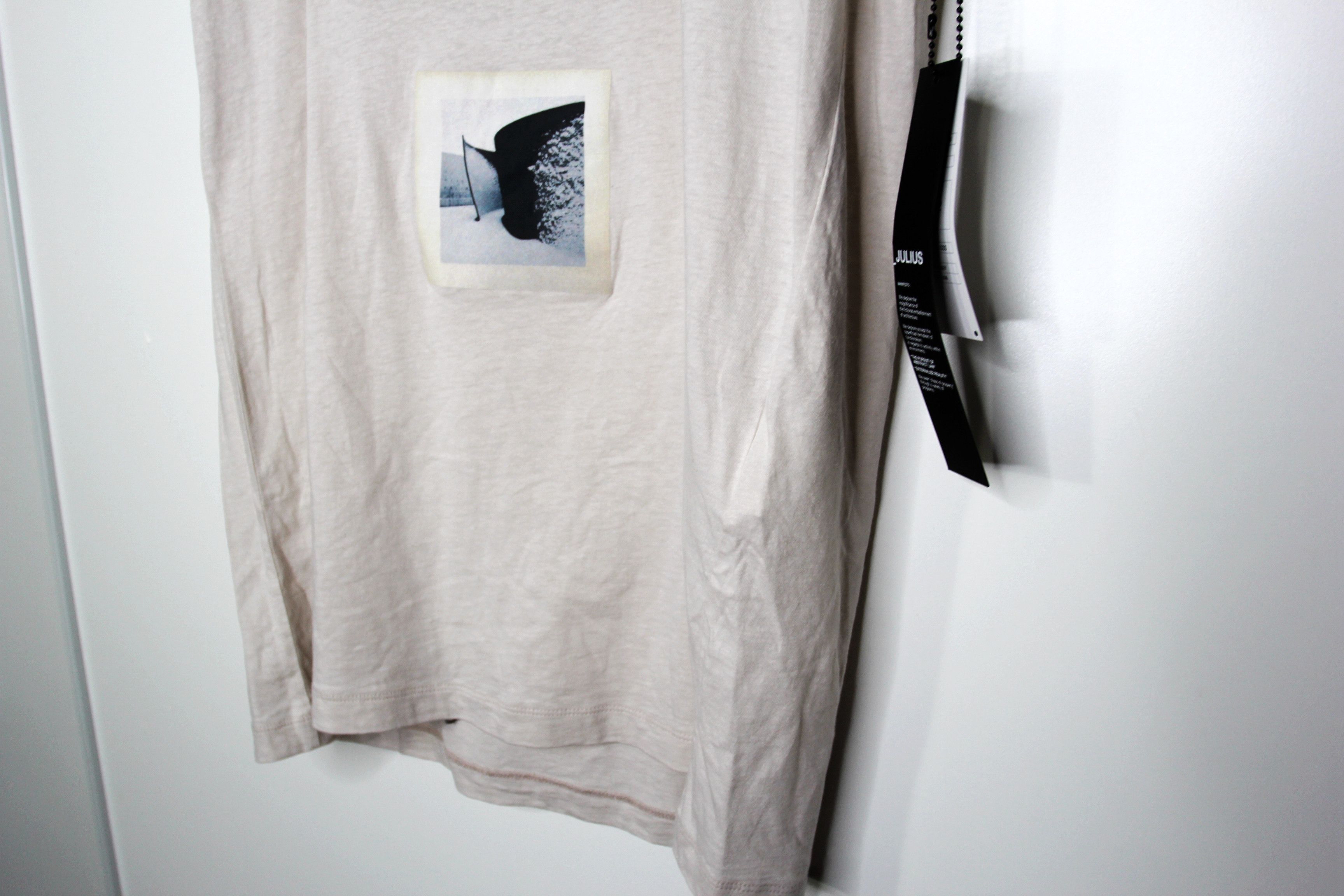 BNWT SS20 JULIUS AFANGAR GRAPHIC IVORY TSHIRT 2
