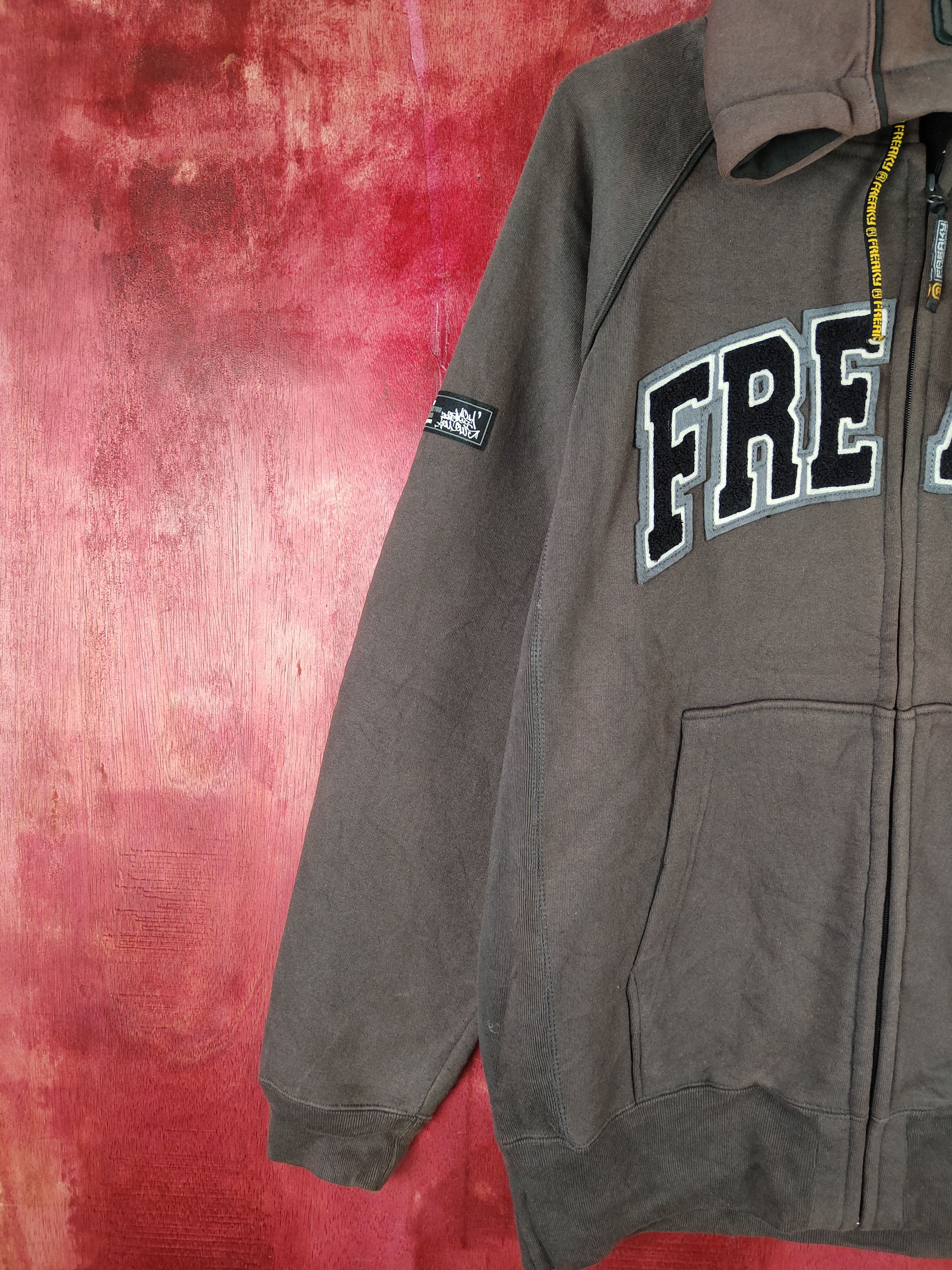 Chance The Rapper DL Freaky Dark Brown Hoodie Sweater #5425 Size US L / EU 52-54 / 3 - 4 Thumbnail