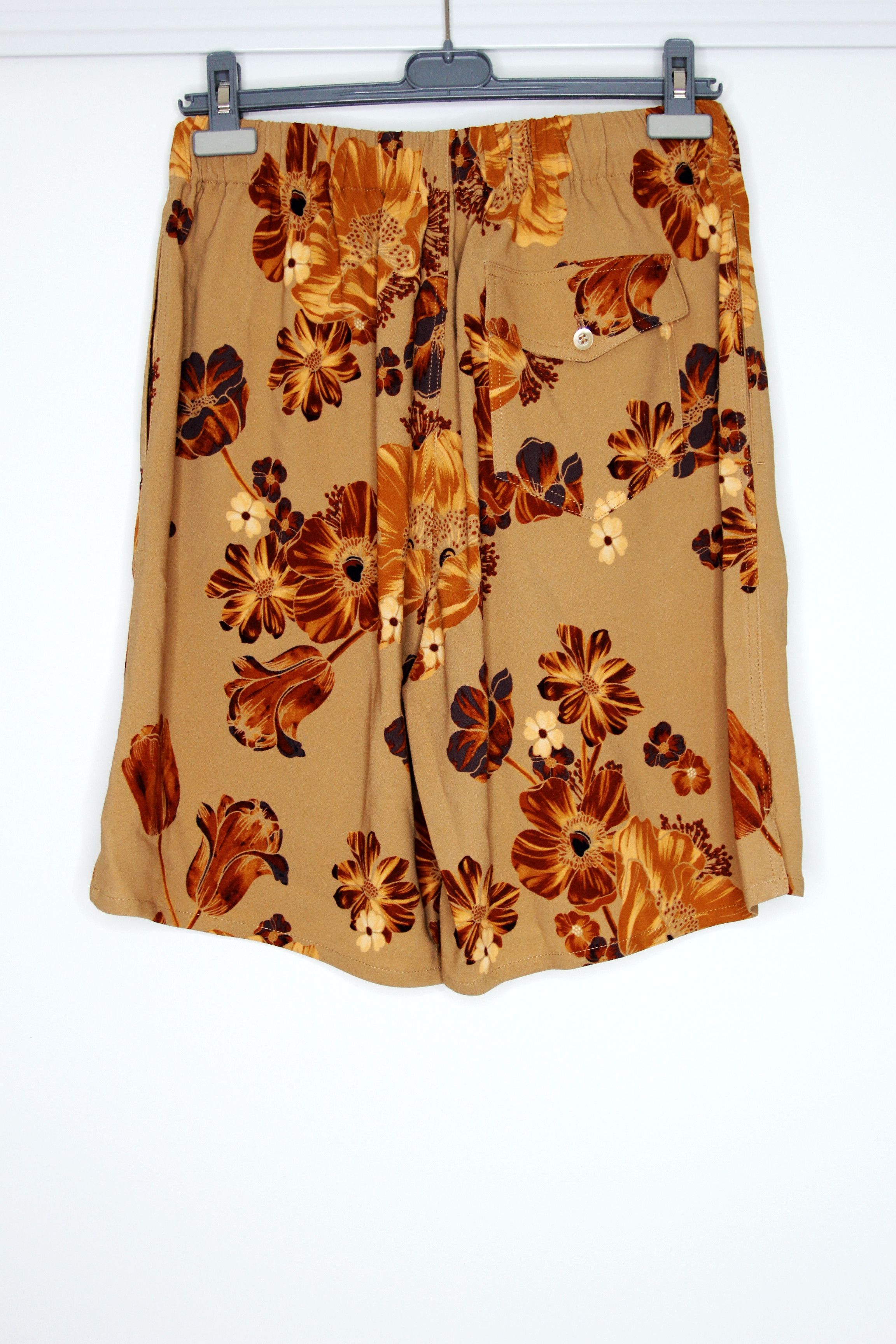 AMI BNWT SS21 AMI FLOWER PRINTED BERMUDA SHORTS M Size US 32 / EU 48 - 3 Thumbnail