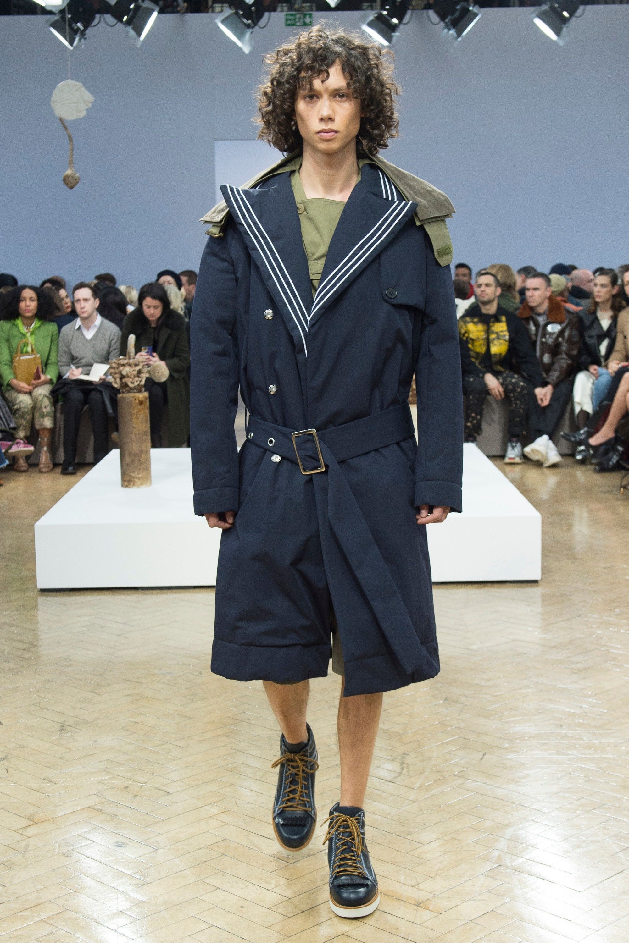 JW Anderson BNWT AW18 J.W. ANDERSON WADDED TRENCH COAT 46 Size US S / EU 44-46 / 1 - 12 Thumbnail
