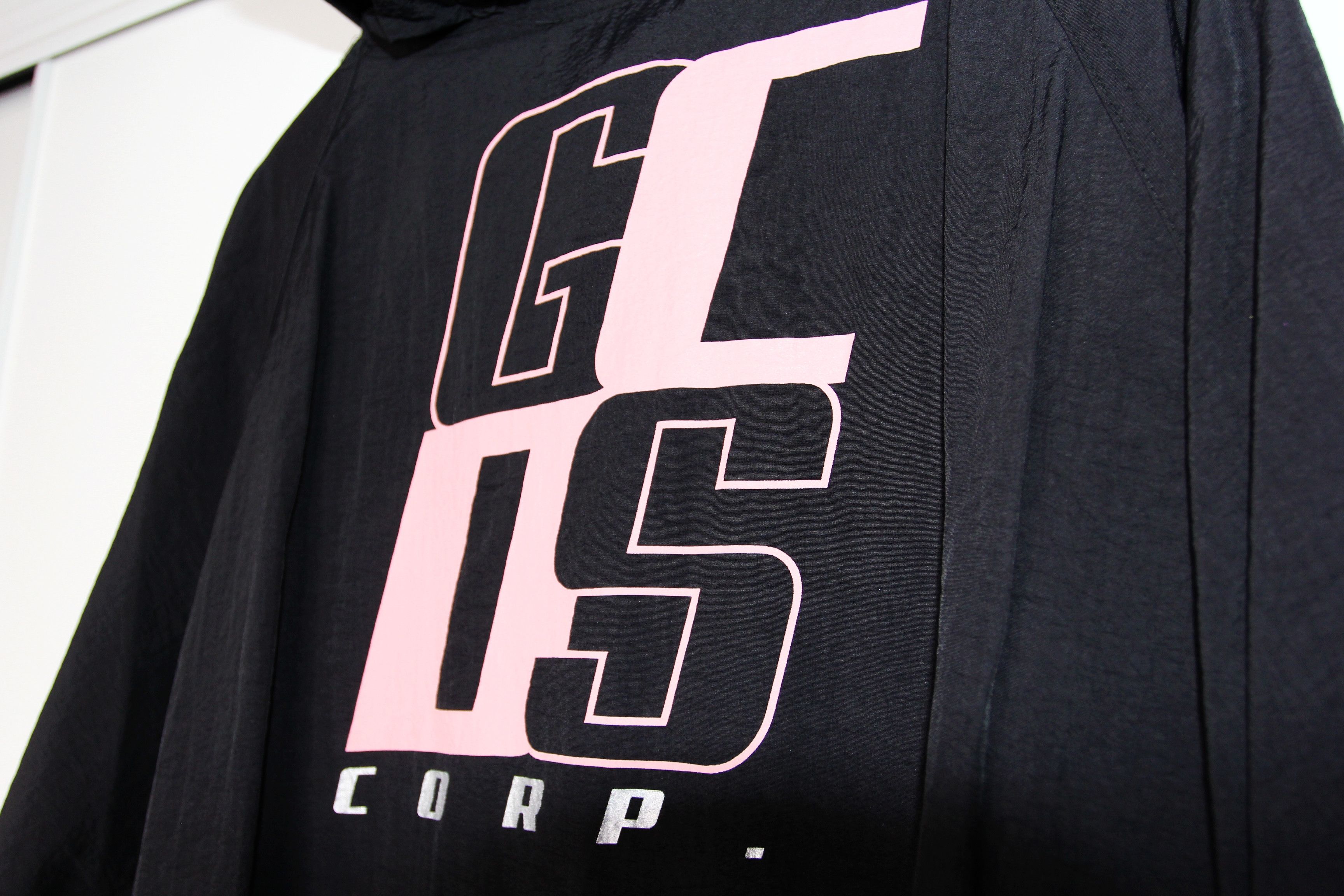GCDS BNWT SS19 GCDS CONTRAST PANEL WINDBREAKER M Size US M / EU 48-50 / 2 - 10 Thumbnail