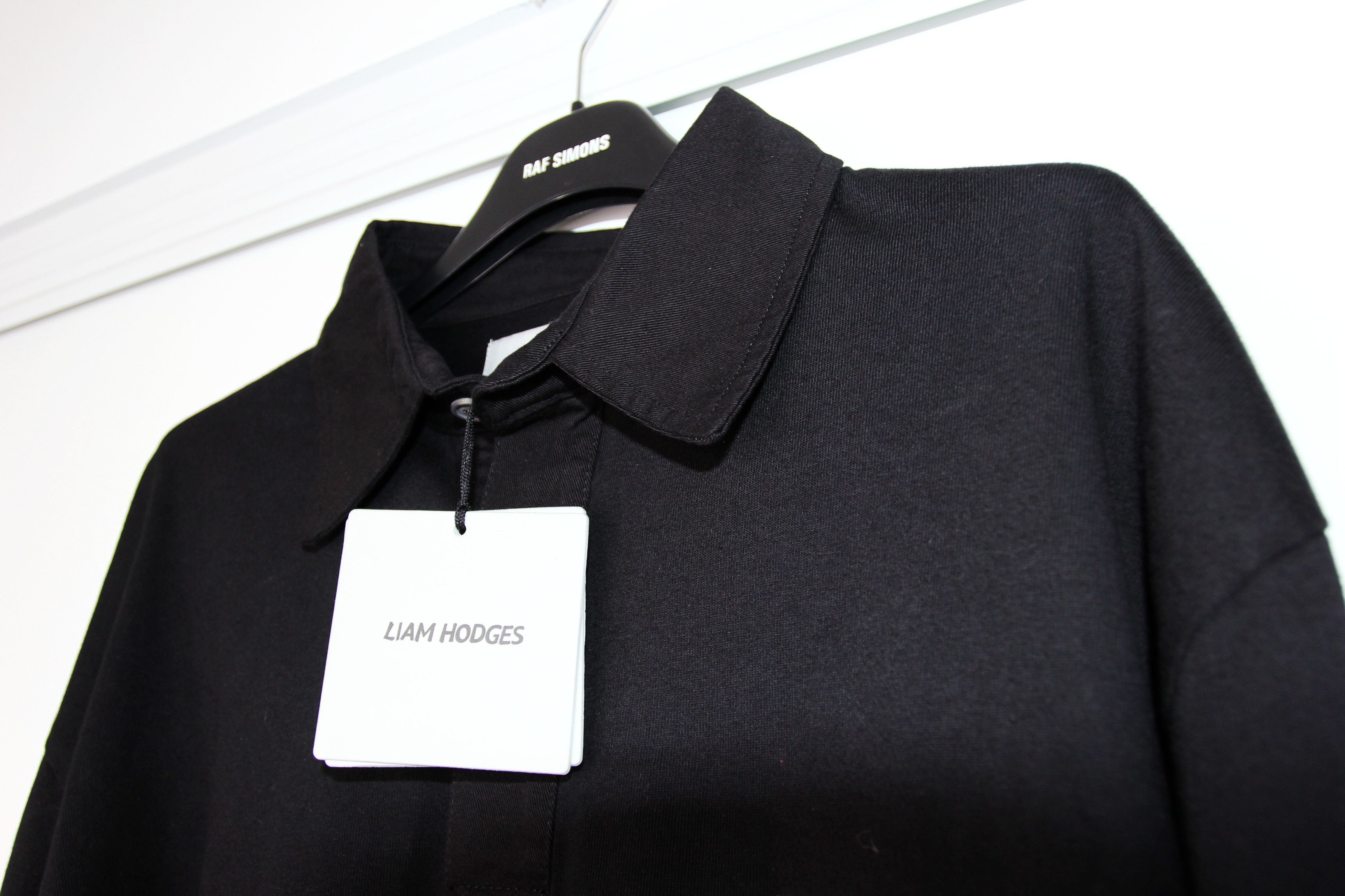 Liam Hodges BNWT SS20 LIAM HODGES RUBBERISED INSIGNIA RUGBY POLO L Size US L / EU 52-54 / 3 - 4 Thumbnail