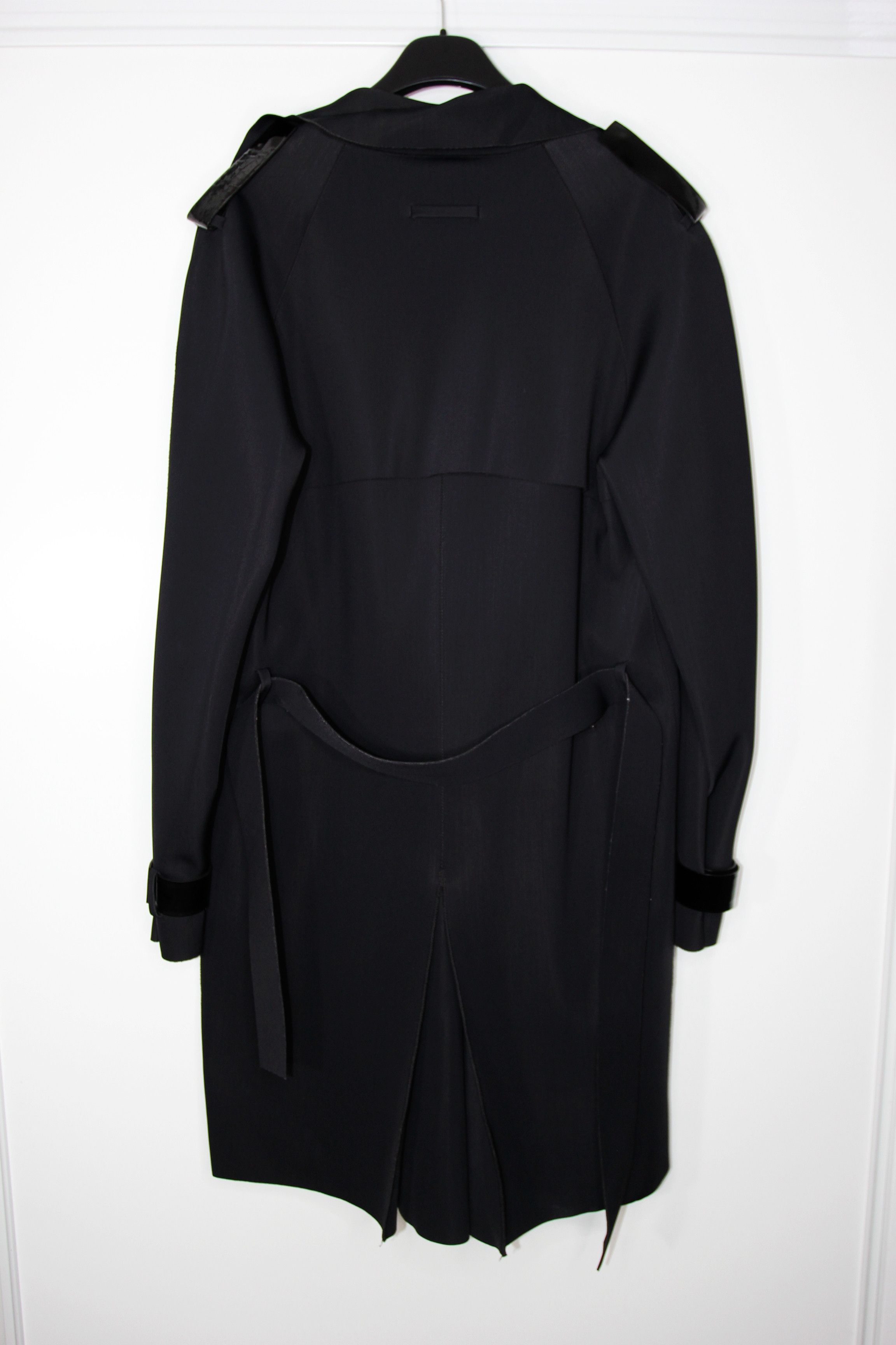 Jean Paul Gaultier AW11 JEAN PAUL GAULTIER RUNWAY #25 TECH MATERIAL COAT 46 Size US S / EU 44-46 / 1 - 3 Thumbnail