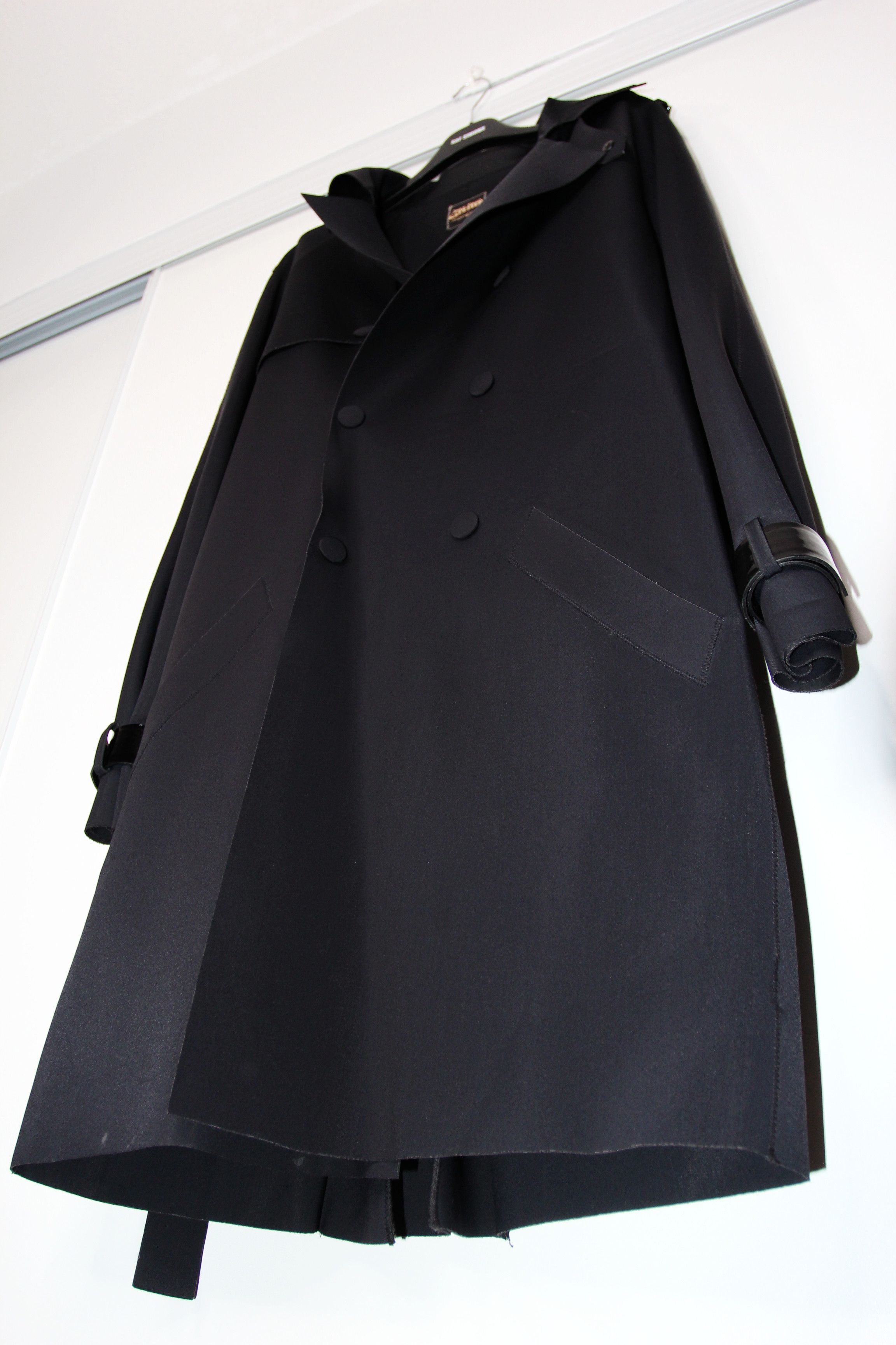 Jean Paul Gaultier AW11 JEAN PAUL GAULTIER RUNWAY #25 TECH MATERIAL COAT 46 Size US S / EU 44-46 / 1 - 9 Thumbnail