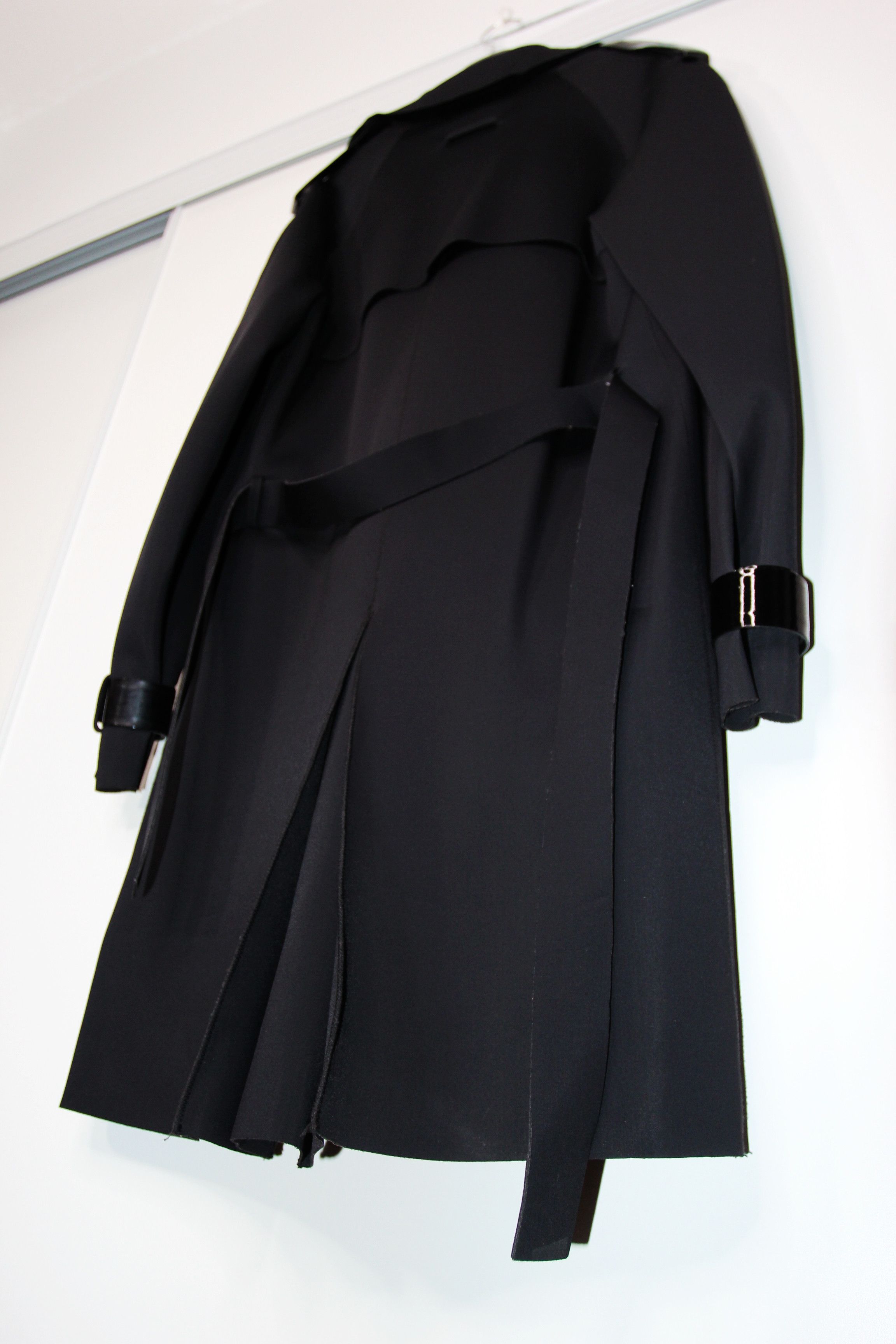 Jean Paul Gaultier AW11 JEAN PAUL GAULTIER RUNWAY #25 TECH MATERIAL COAT 46 Size US S / EU 44-46 / 1 - 14 Thumbnail
