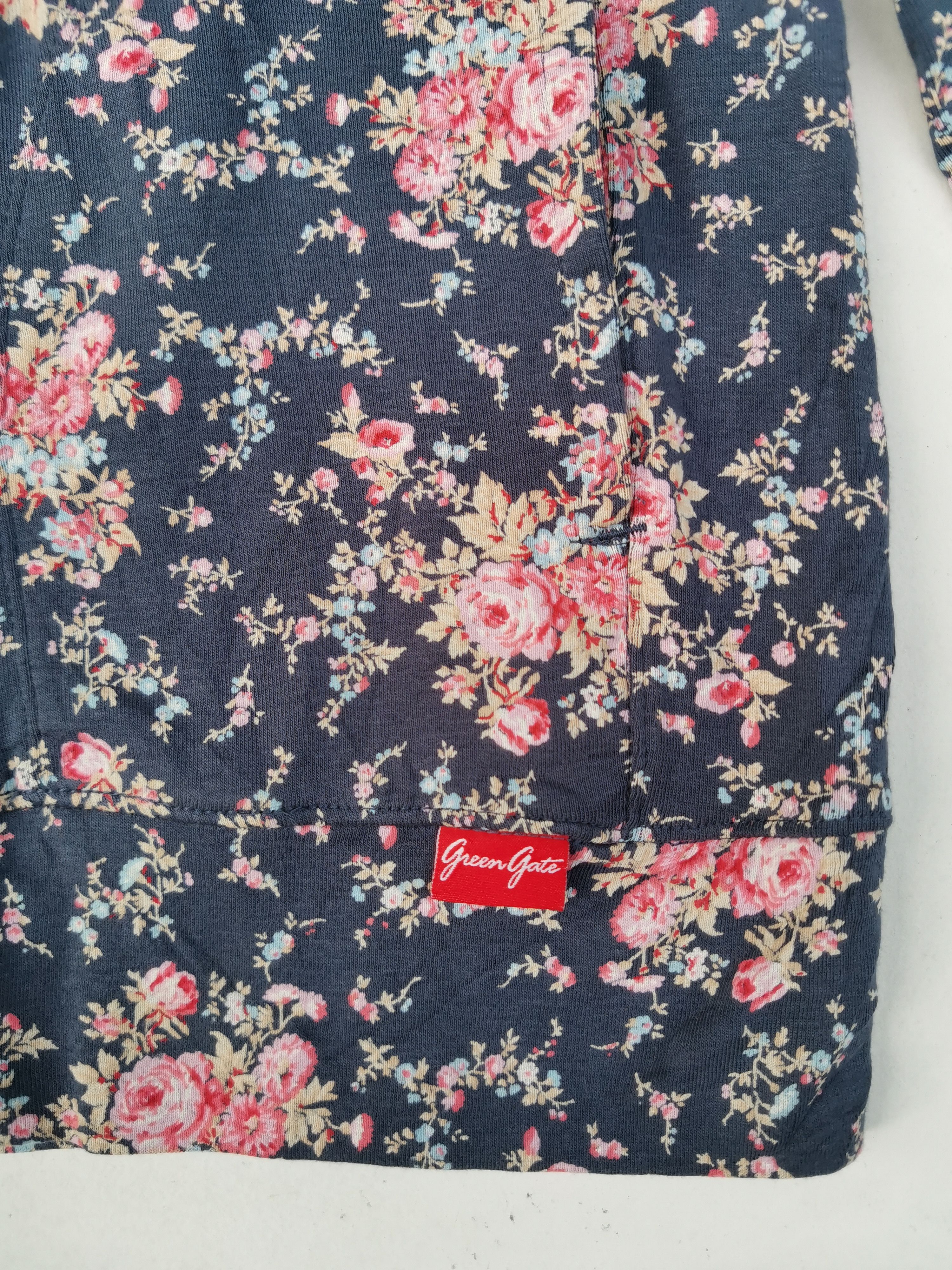 Japanese Brand × Uniqlo Uniqlo Flora Full Print Hoodie Zipper Sweaters Size US S / EU 44-46 / 1 - 7 Thumbnail