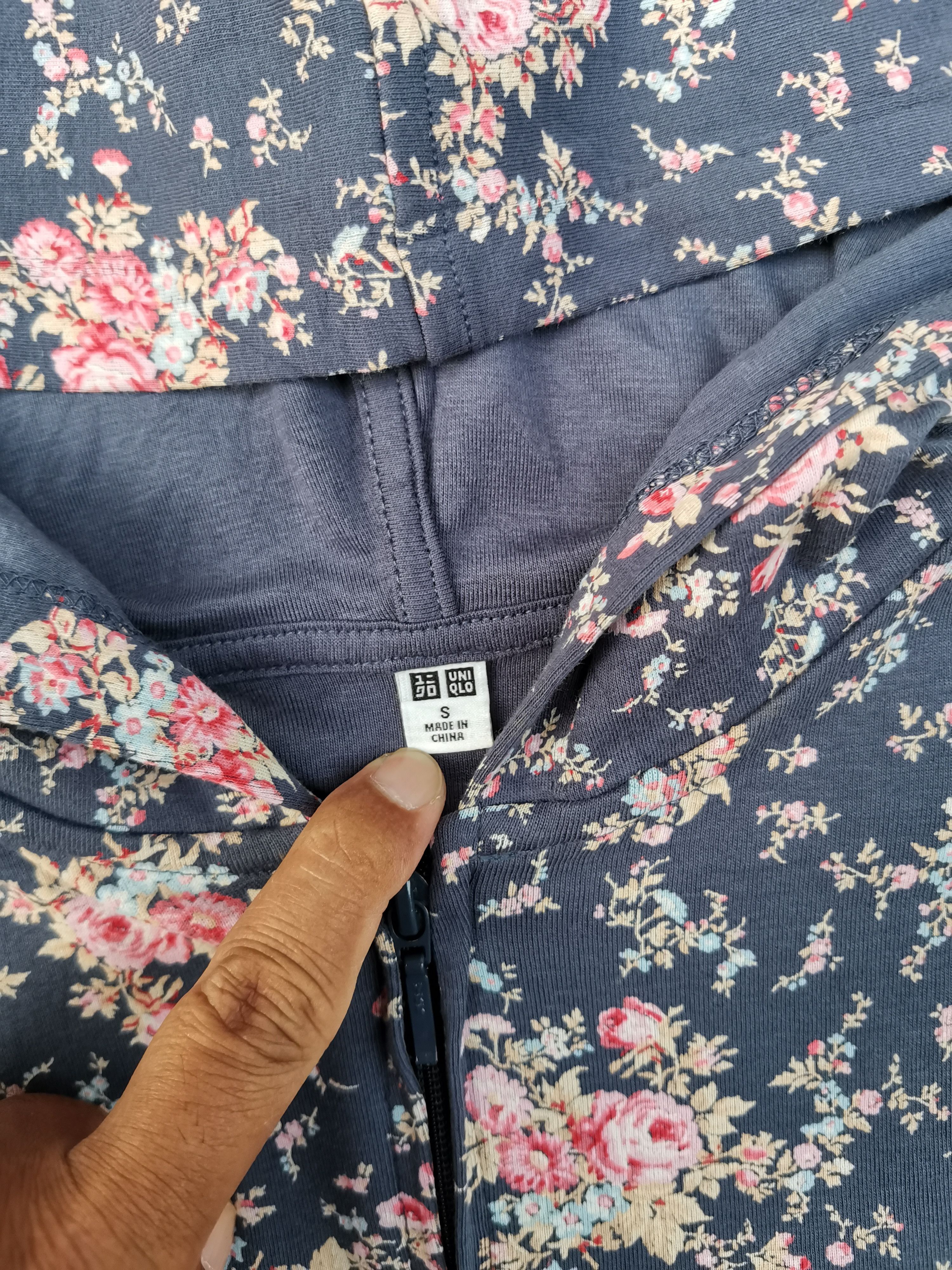 Japanese Brand × Uniqlo Uniqlo Flora Full Print Hoodie Zipper Sweaters Size US S / EU 44-46 / 1 - 5 Thumbnail