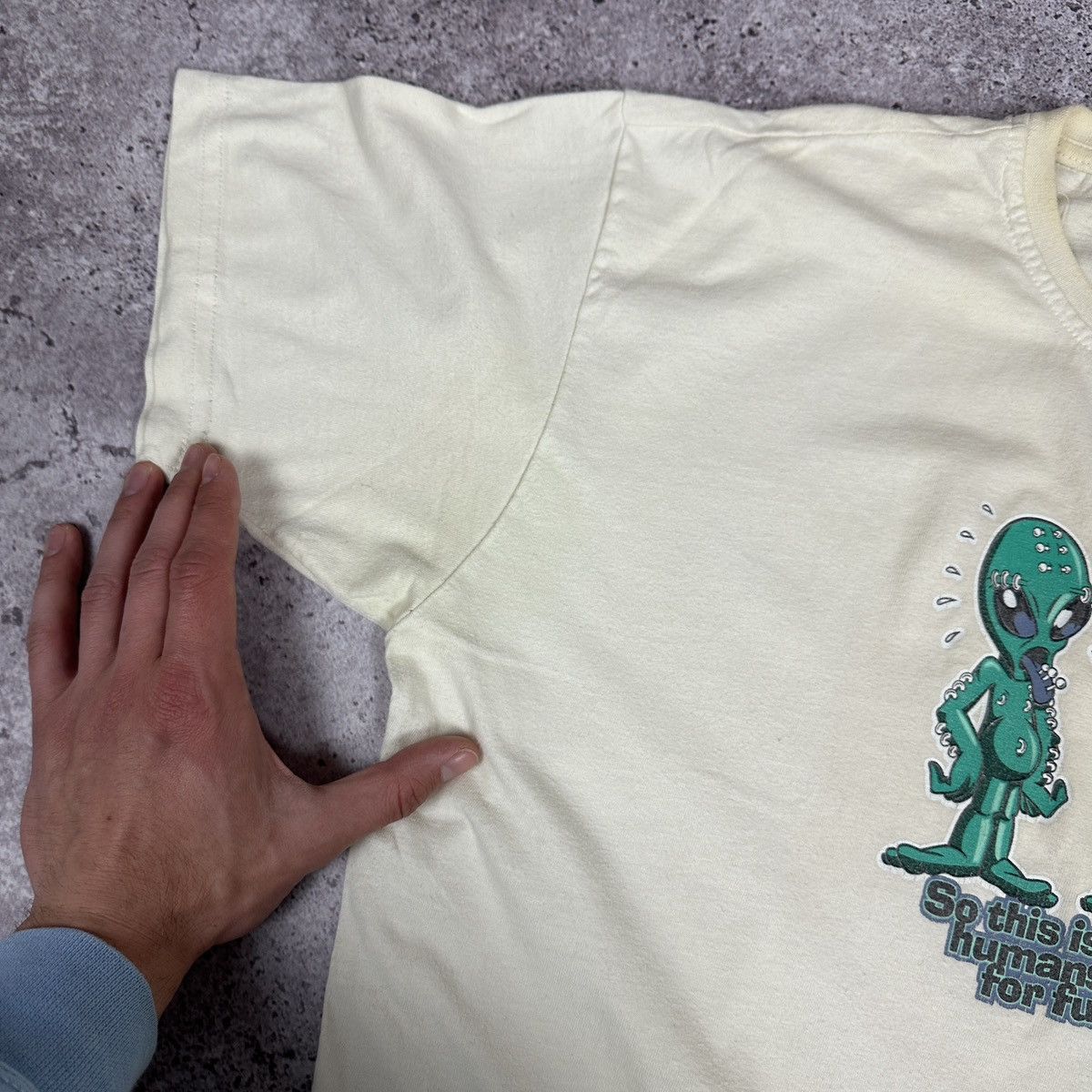 Vintage Vintage 90s Aliens Workshop Piercing humor tee Y2K OG rare Size US L / EU 52-54 / 3 - 5 Thumbnail