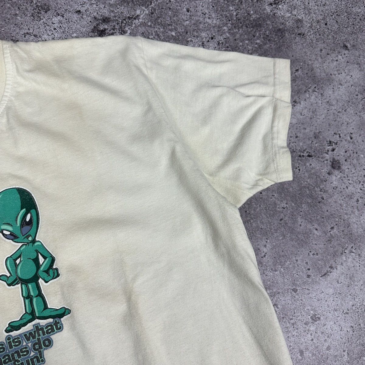 Vintage Vintage 90s Aliens Workshop Piercing humor tee Y2K OG rare Size US L / EU 52-54 / 3 - 6 Thumbnail