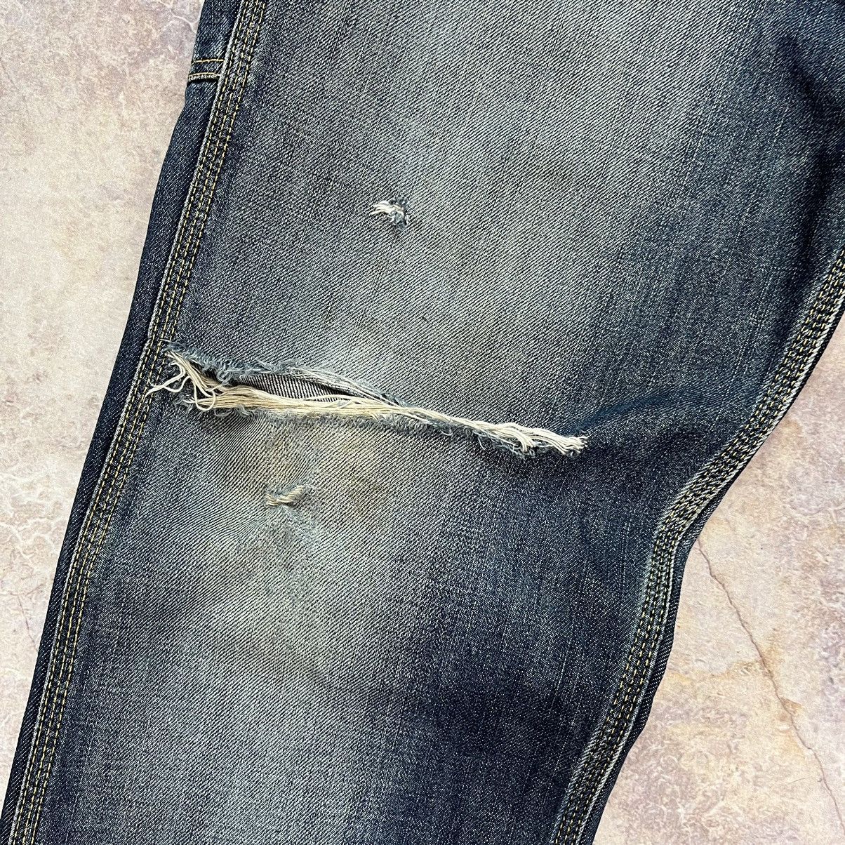 Carhartt × Carhartt Wip VINTAGE TRASHED CARHATT WORK 🛠️ JEANS PANTS 34x36 Size US 34 / EU 50 - 5 Thumbnail