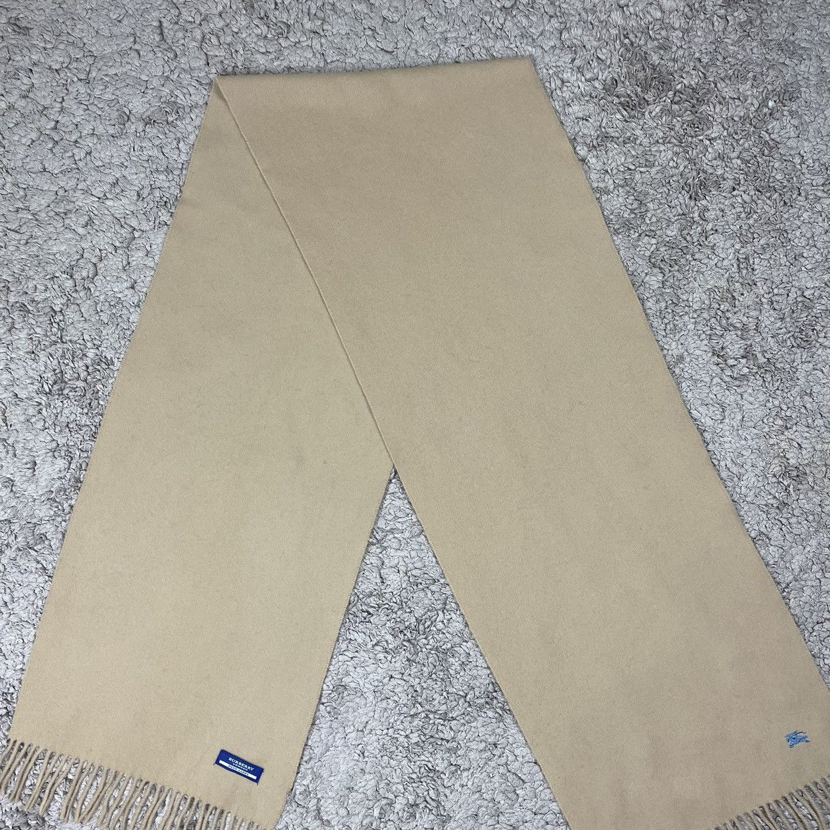 Burberry Vintage Burberry London Solid Cream Wool Scarf/Muffler Size ONE SIZE - 3 Thumbnail