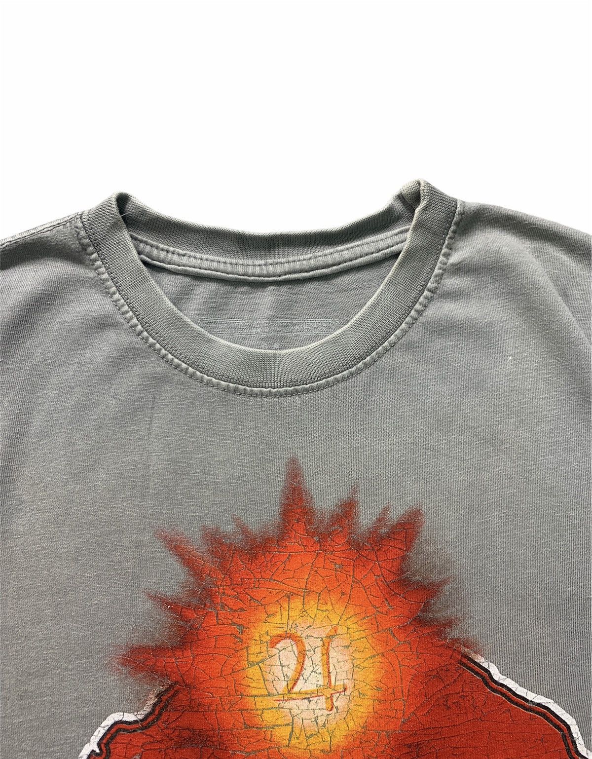 Band Tees × Rap Tees Earth, Wind & Fire Let’s Groove 2054 Tour Tee Size US M / EU 48-50 / 2 - 4 Thumbnail