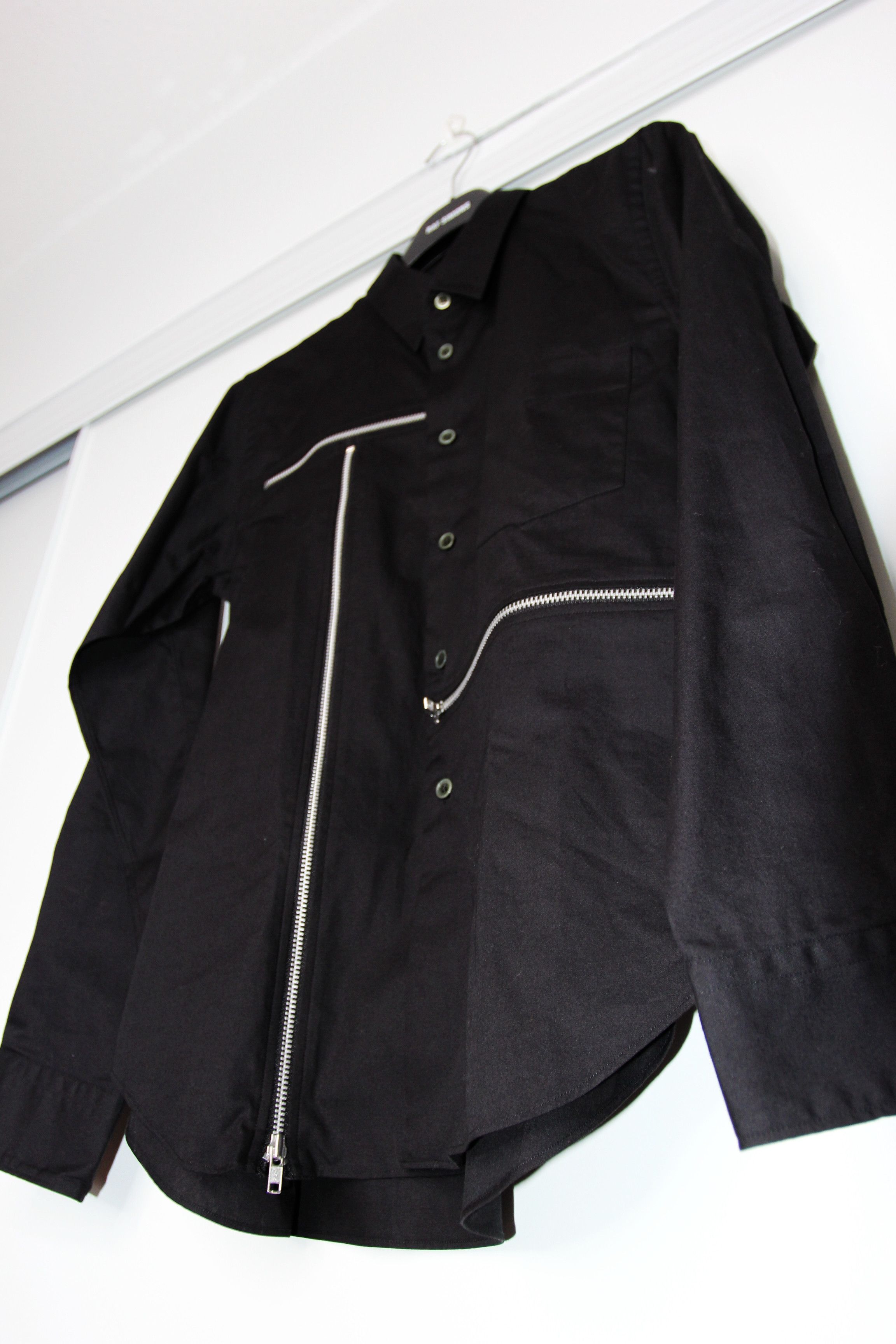 Comme des Garcons Black BNWT AW20 COMME DES GARCONS BLACK ZIP DETAIL SHIRT S Size US S / EU 44-46 / 1 - 6 Thumbnail