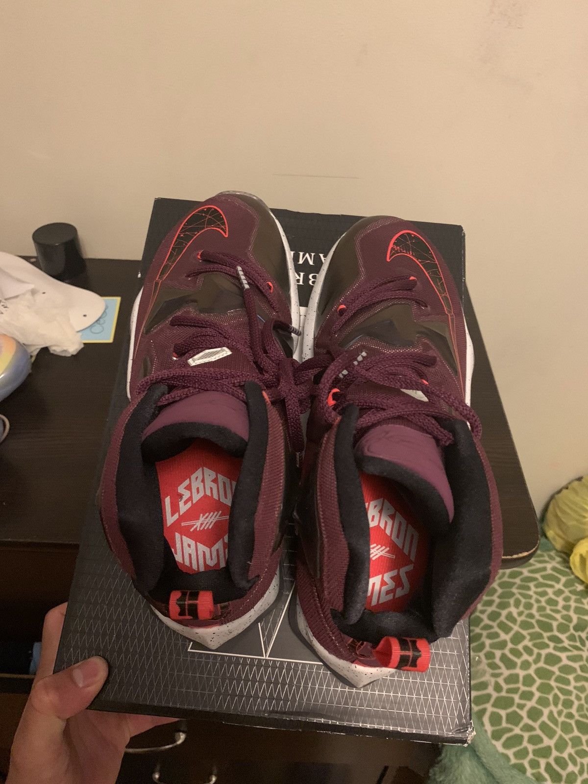 Nike LeBron 13 Mulberry 2015 Size US 7.5 / EU 40-41 - 3 Thumbnail