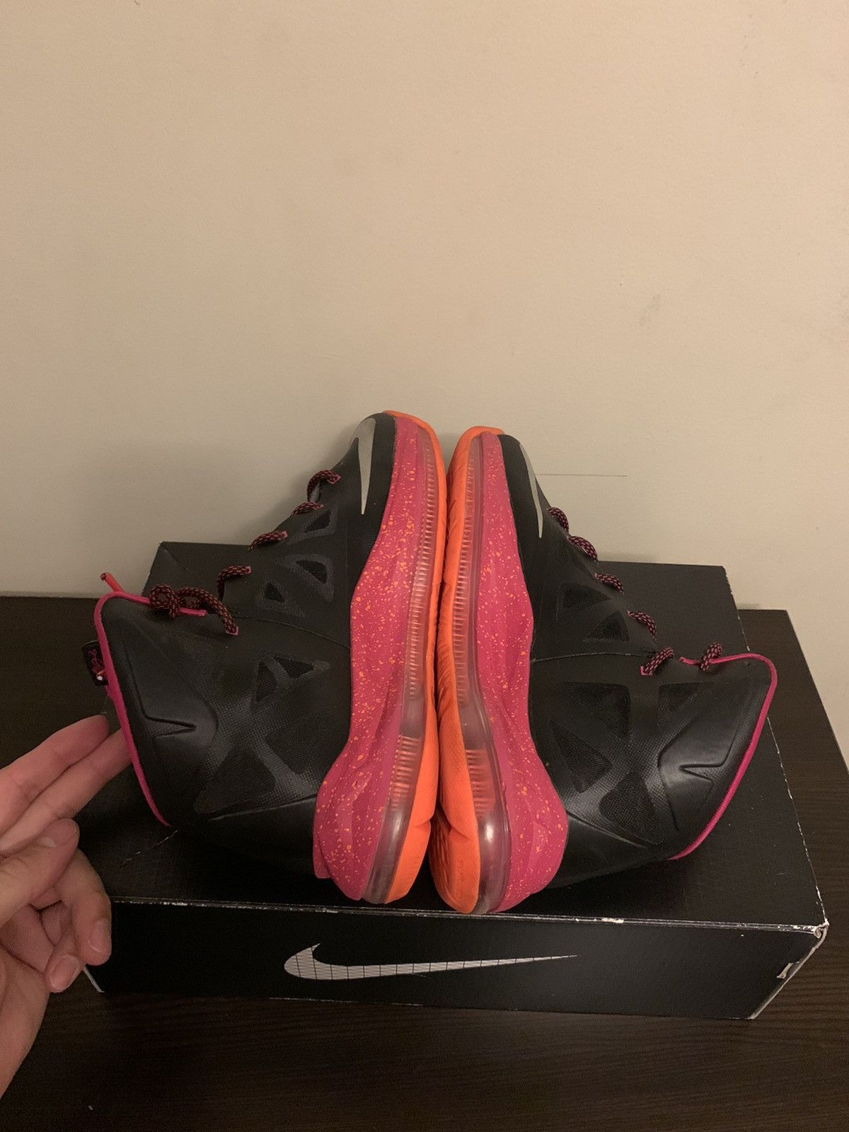 Nike LEBRON X FLORIDIAN Size US 6.5 / EU 39-40 - 4 Thumbnail