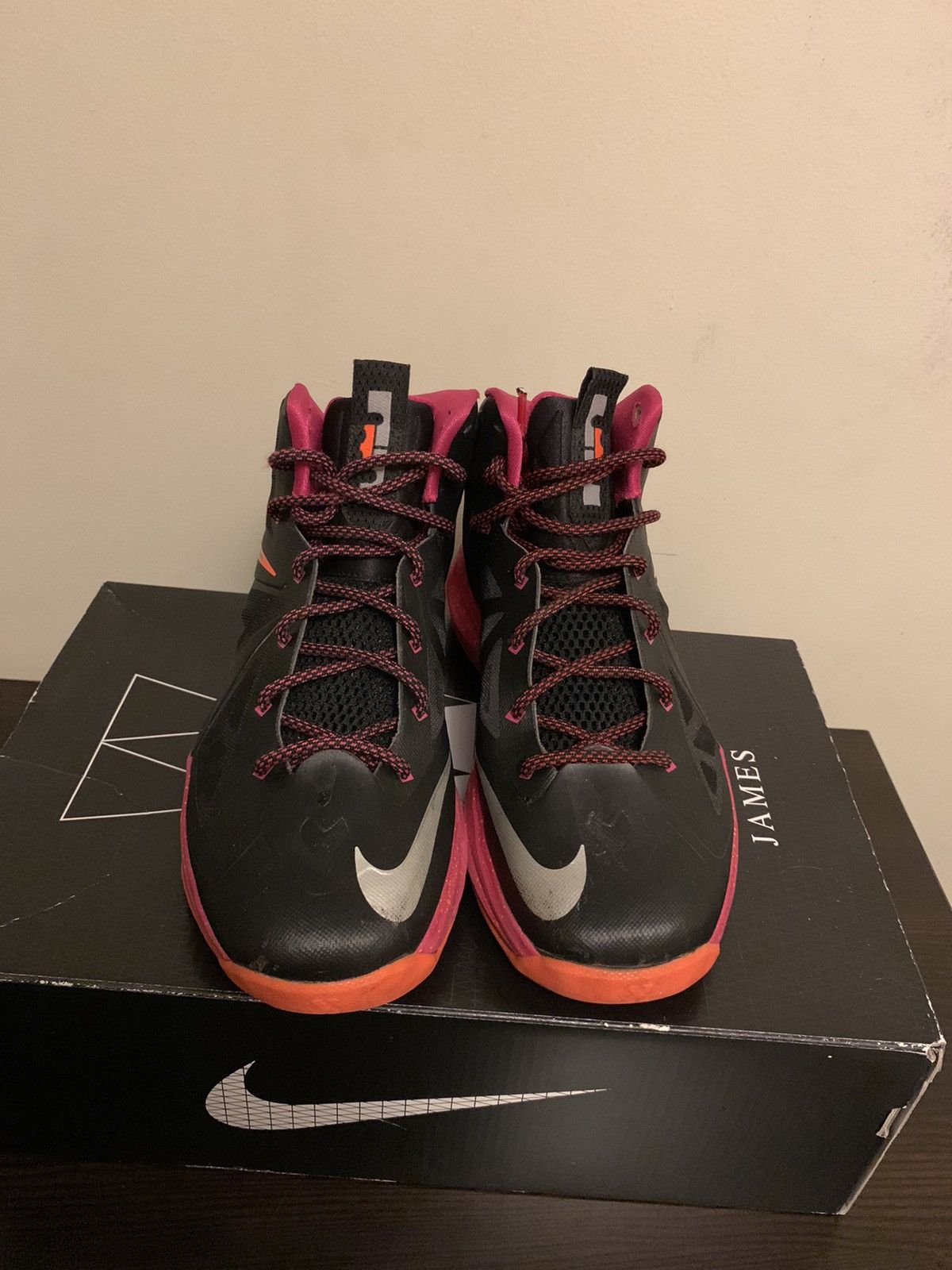 Nike LEBRON X FLORIDIAN Size US 6.5 / EU 39-40 - 2 Thumbnail