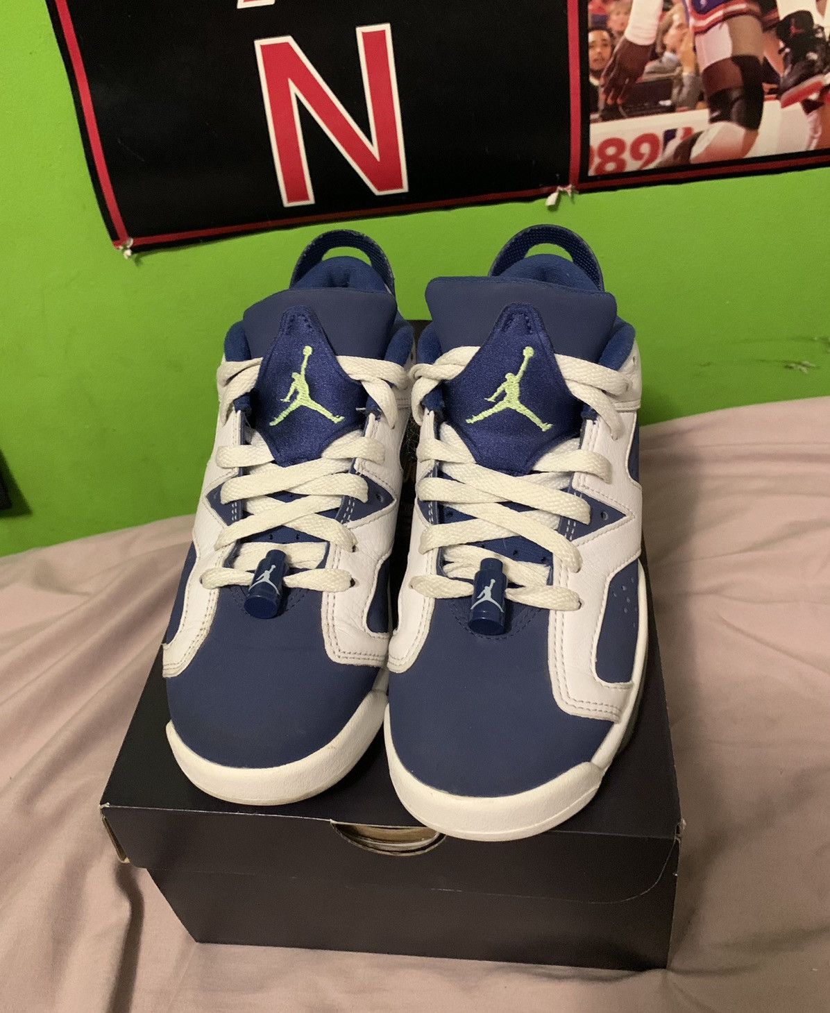 Jordan Brand × Nike Air Jordan 6 Low BG Ghost Green Size US 5 / EU 37 - 2 Thumbnail