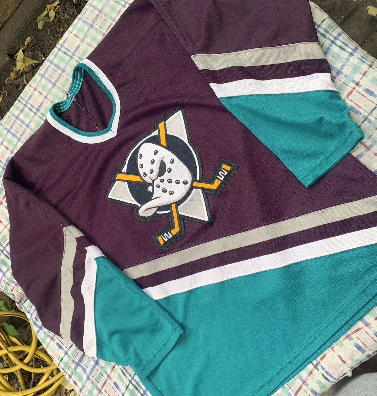 Ccm × NHL × Vintage Vintage Mighty Ducks of Anaheim NHL Jersey Size US L / EU 52-54 / 3 - 3 Thumbnail