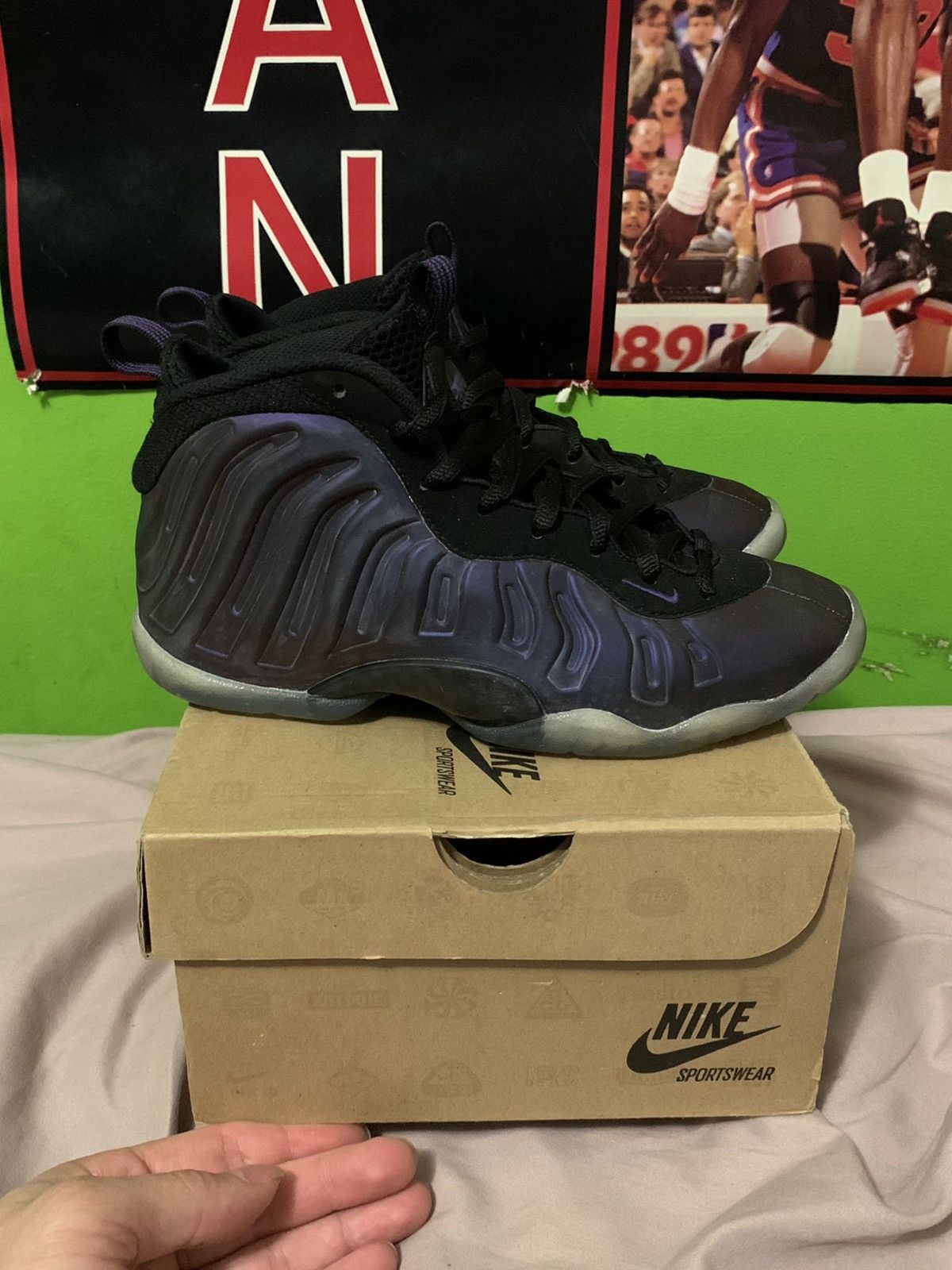 Nike Foamposite One Eggplant 2017 Size US 5 / EU 37 - 1 Thumbnail