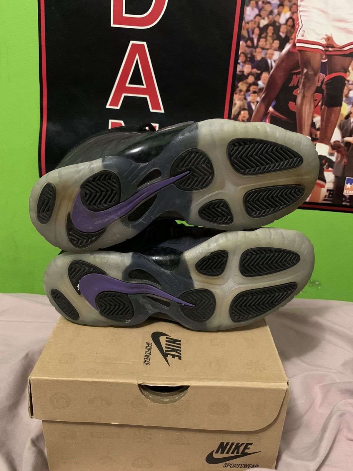 Nike Foamposite One Eggplant 2017 Size US 5 / EU 37 - 6 Thumbnail